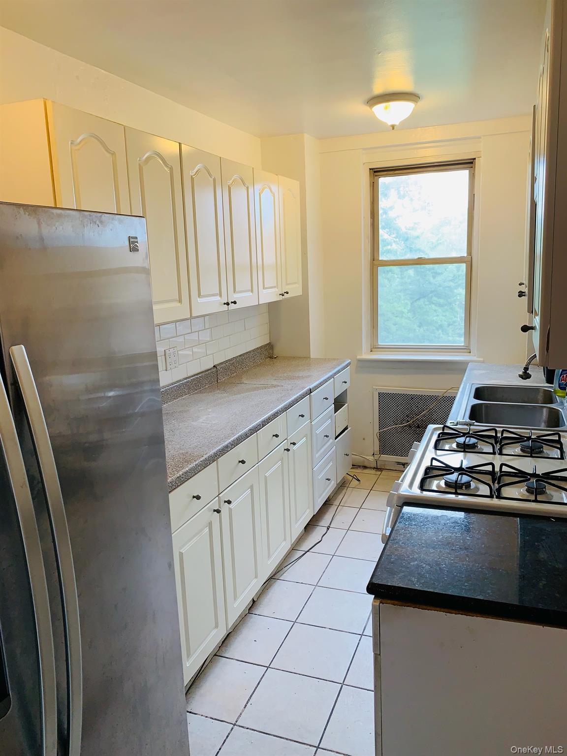 #8 photo, 80 Knolls Crescent, Bronx , NY 10463