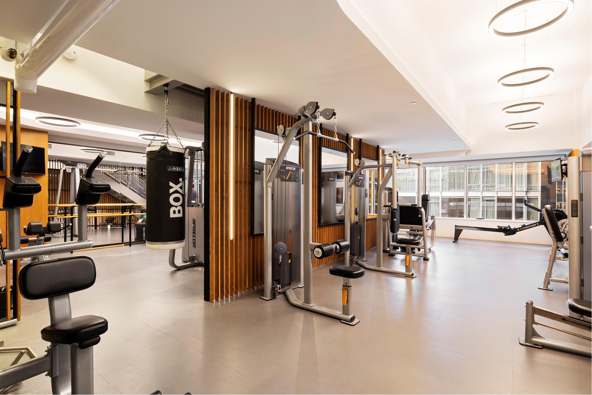 #16 photo, 15 W 53RD Street, マンハッタン Midtown , NY 10019