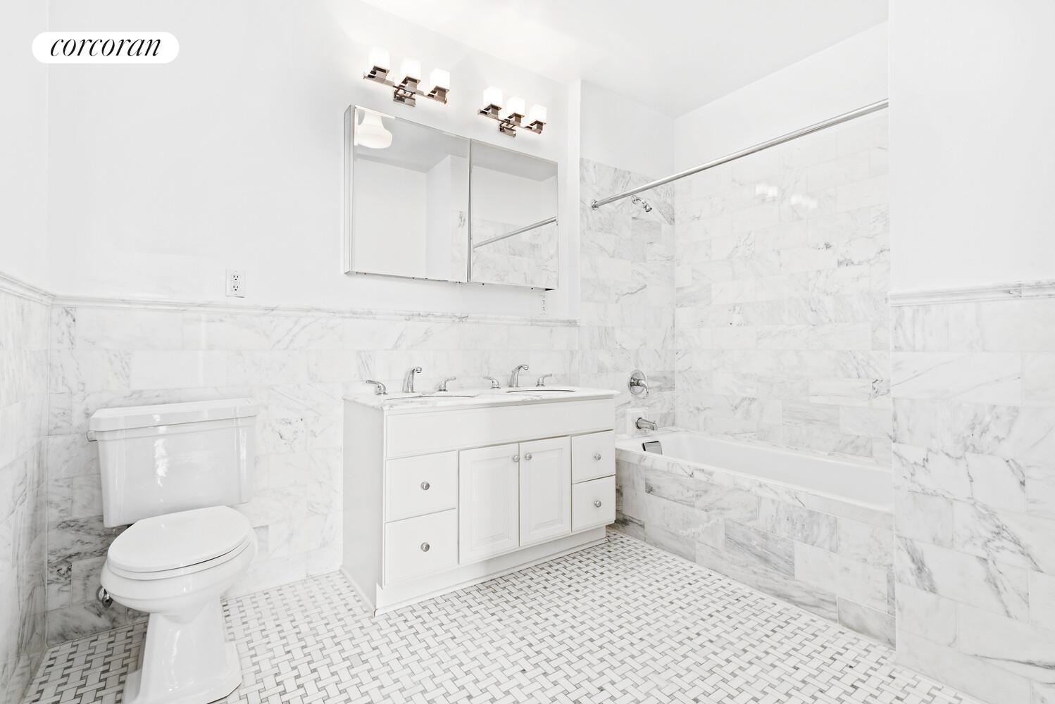 #7 photo, New York City, マンハッタン Upper West Side , NY 10023