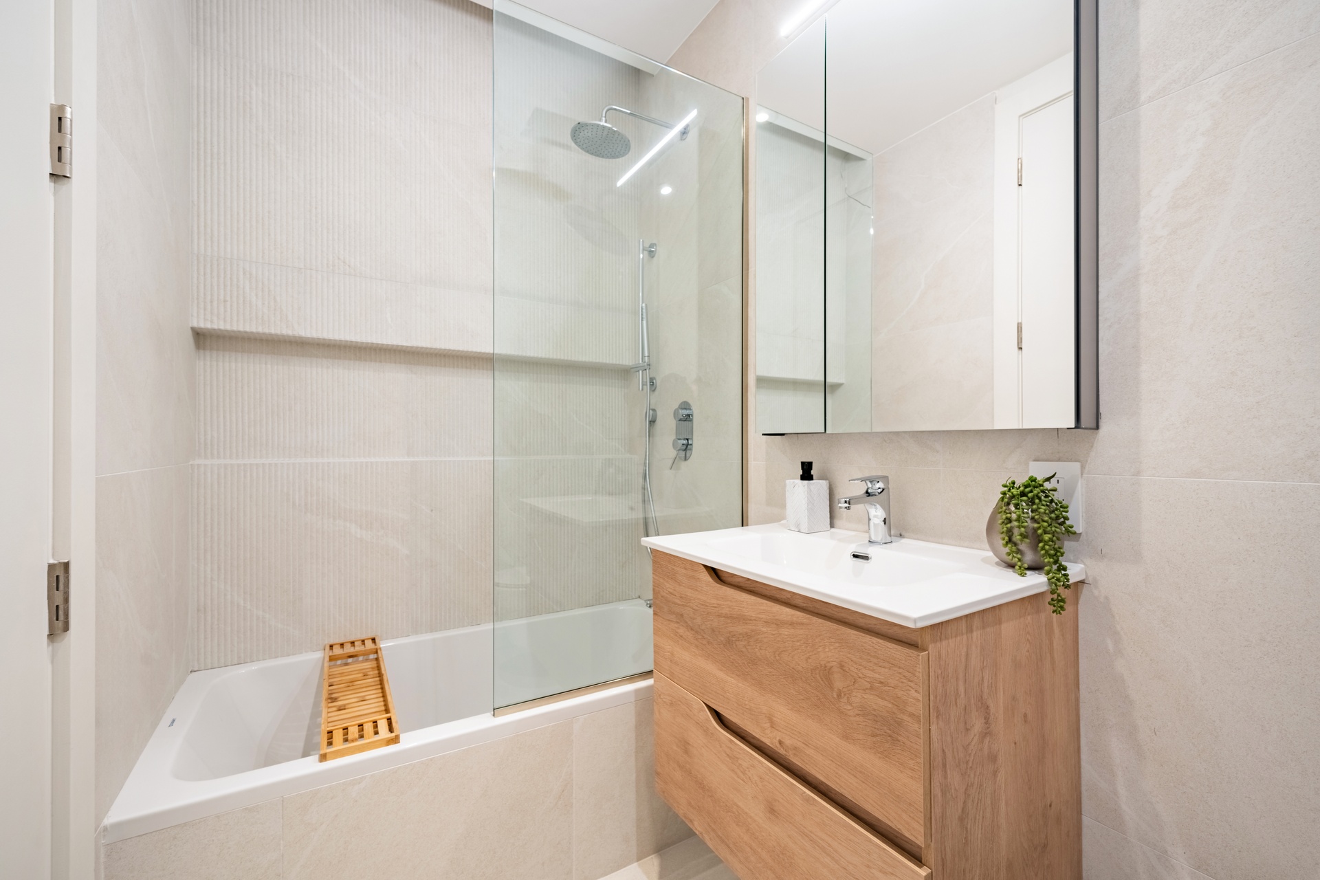 #9 photo, 343 Menahan Street, ブルックリン区 Bushwick , NY 11237