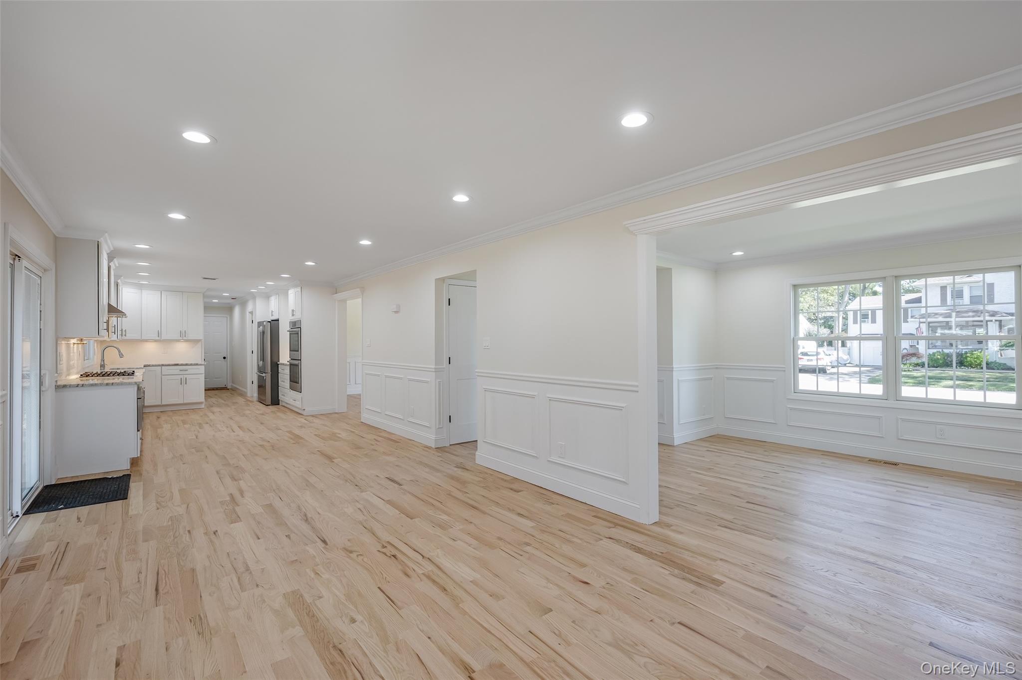 #10 photo, 104 Grand Boulevard, Massapequa Park , NY 11762