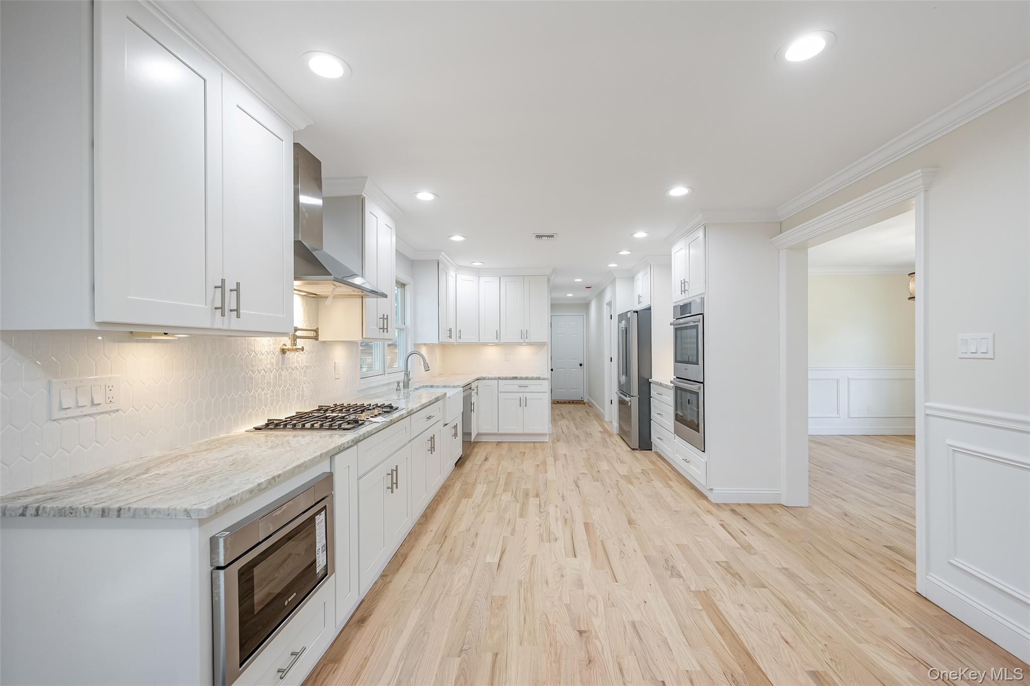 #12 photo, 104 Grand Boulevard, Massapequa Park , NY 11762