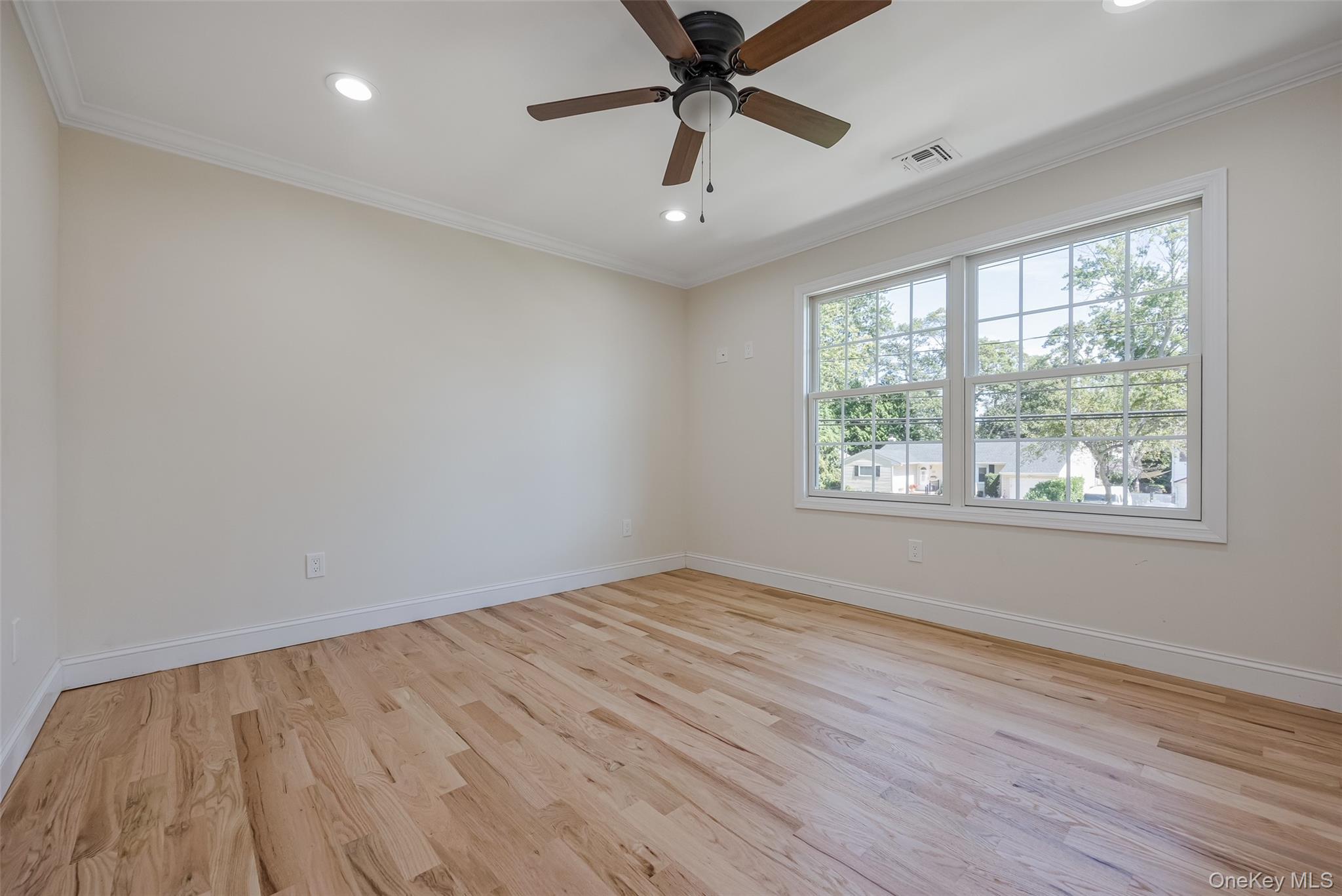 #19 photo, 104 Grand Boulevard, Massapequa Park , NY 11762