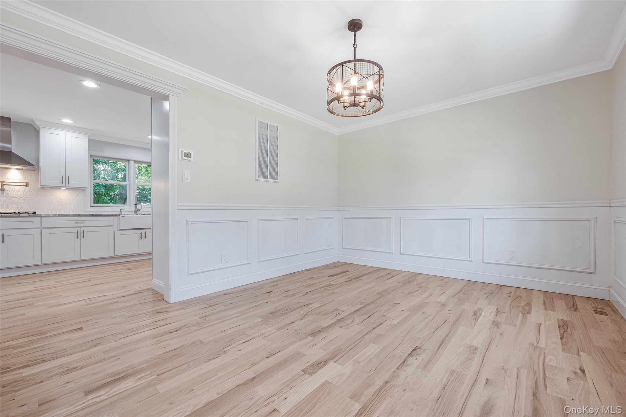 #7 photo, 104 Grand Boulevard, Massapequa Park , NY 11762