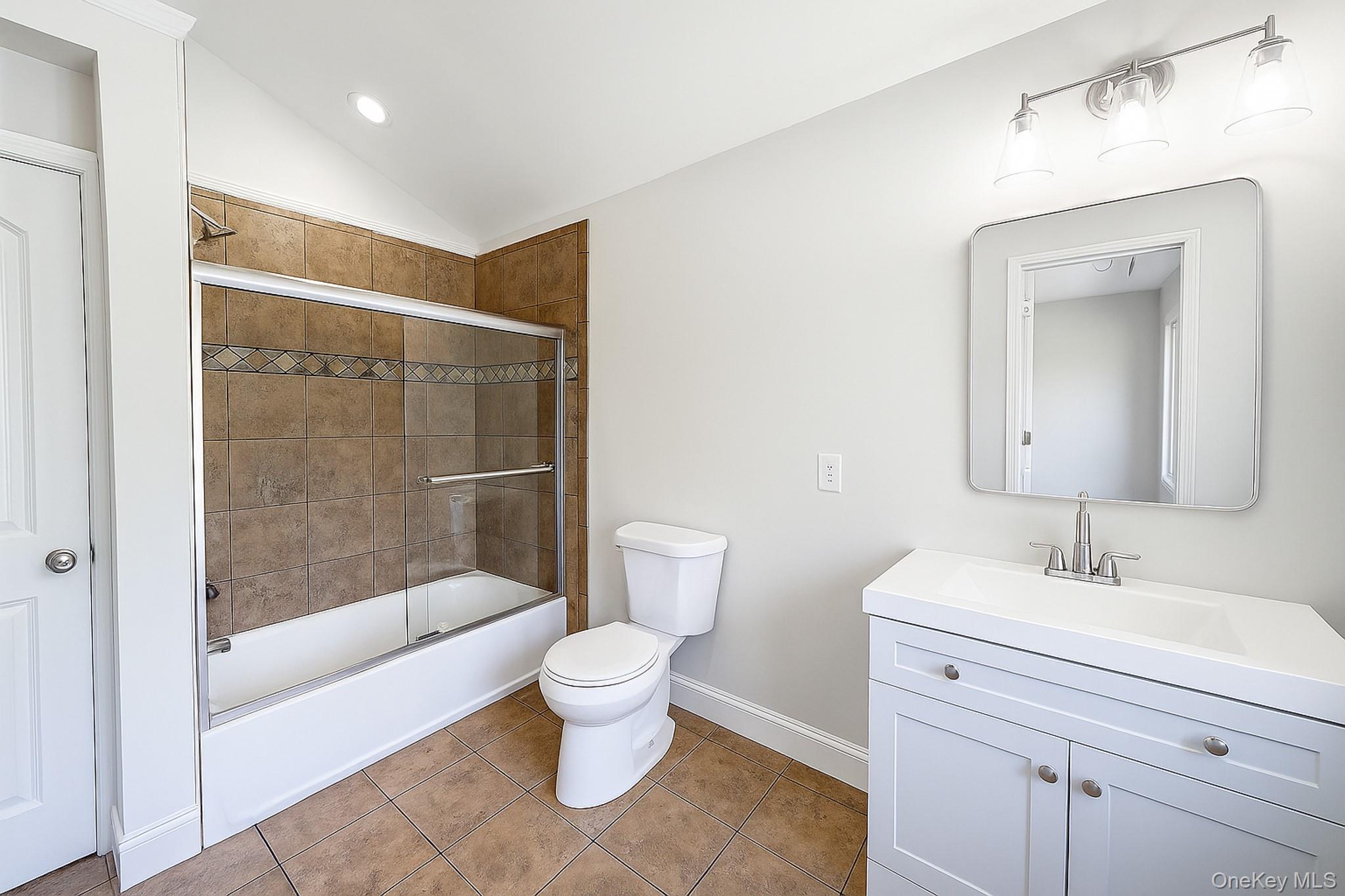 #11 photo, 112 Miramar Avenue, サフォーク郡 East Patchogue , NY 11772