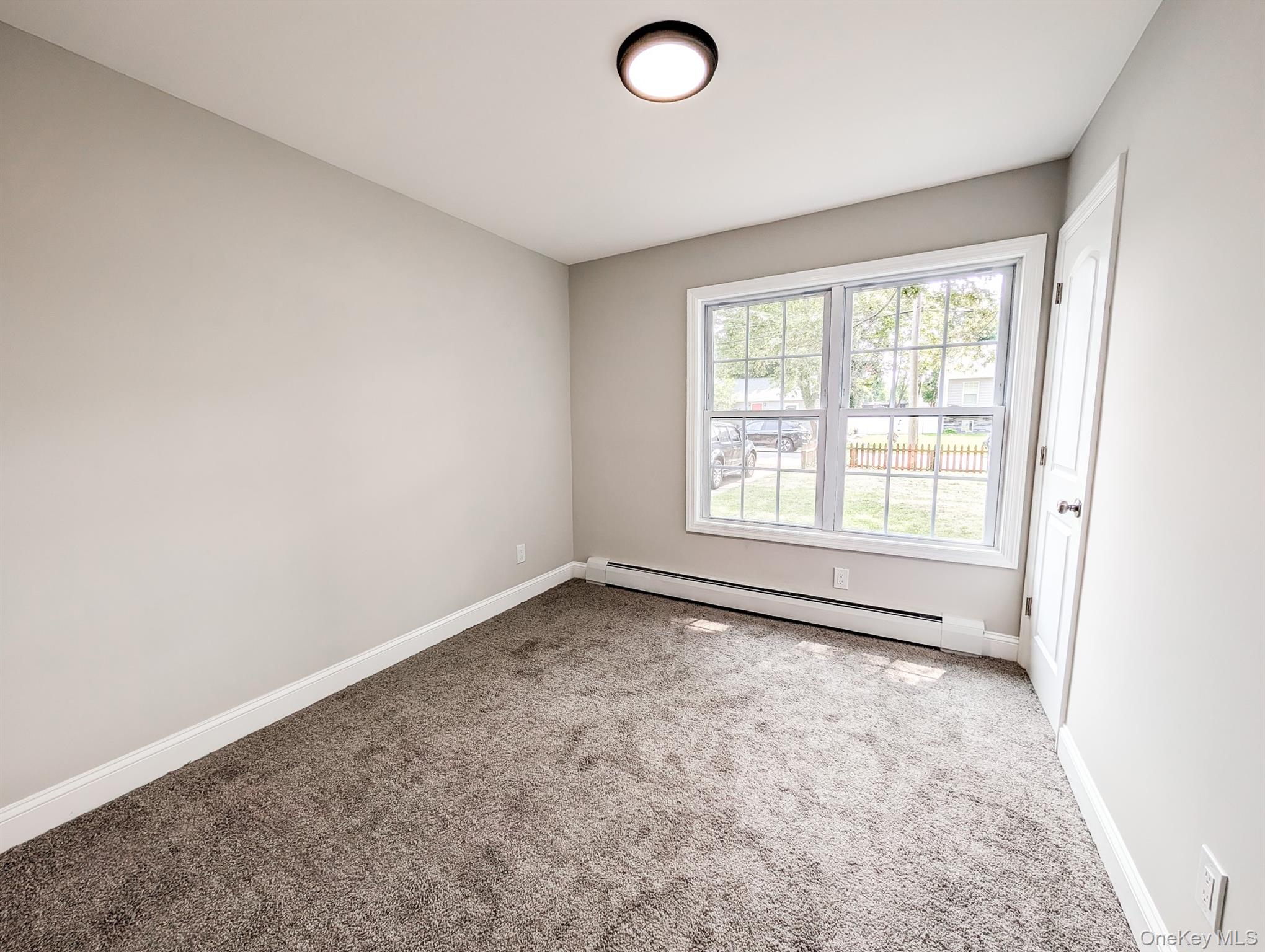 #12 photo, 112 Miramar Avenue, サフォーク郡 East Patchogue , NY 11772