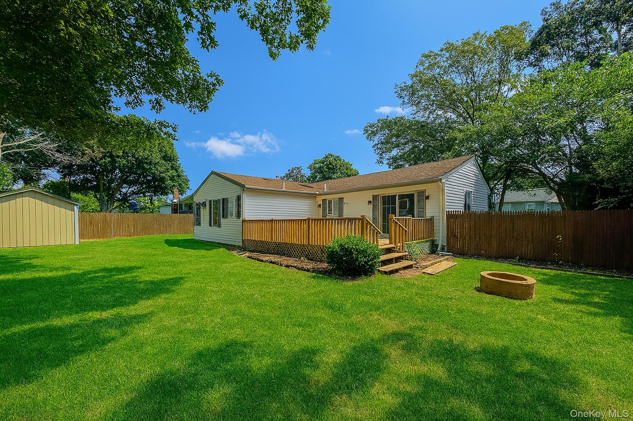 #19 photo, 112 Miramar Avenue, サフォーク郡 East Patchogue , NY 11772