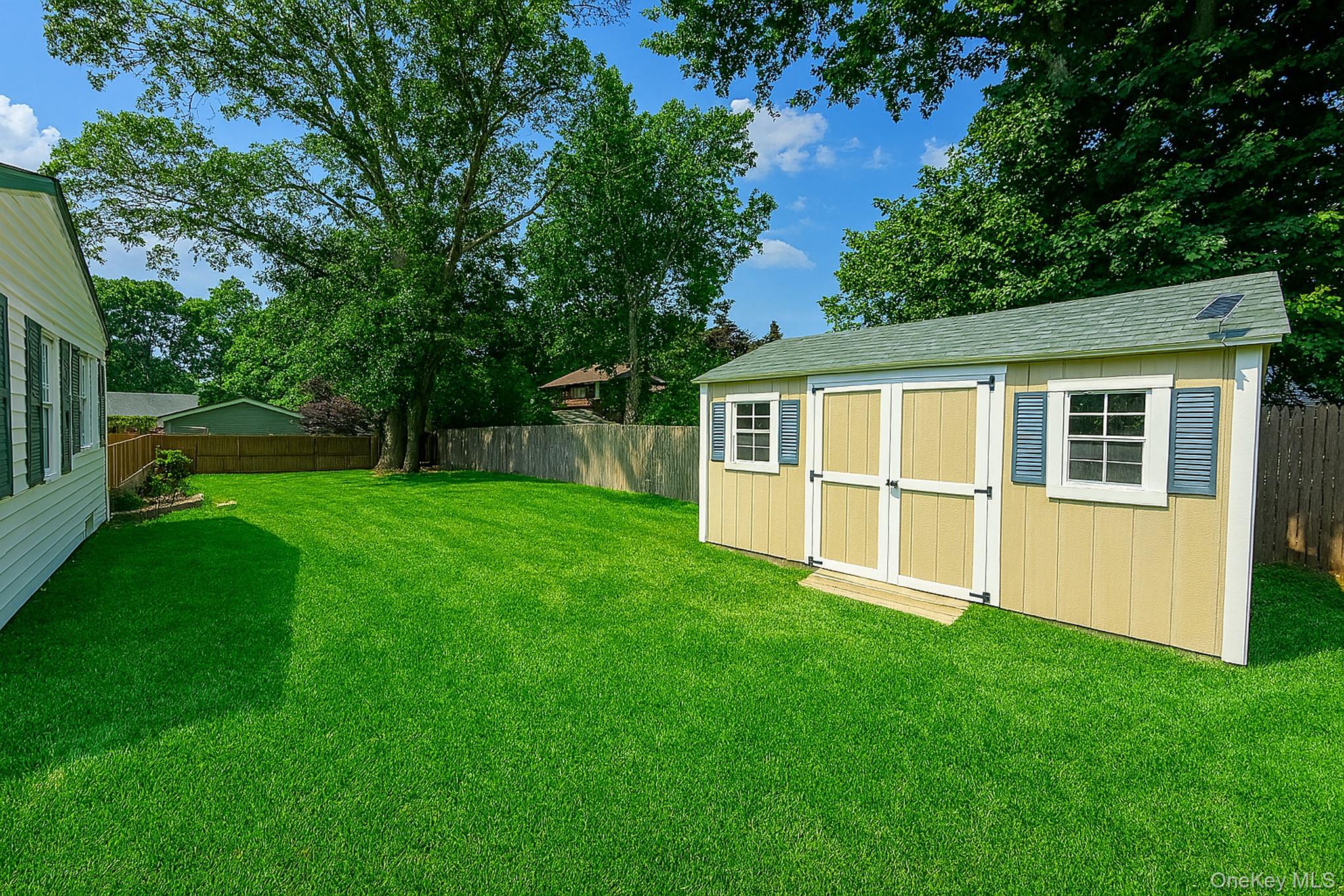 #20 photo, 112 Miramar Avenue, サフォーク郡 East Patchogue , NY 11772