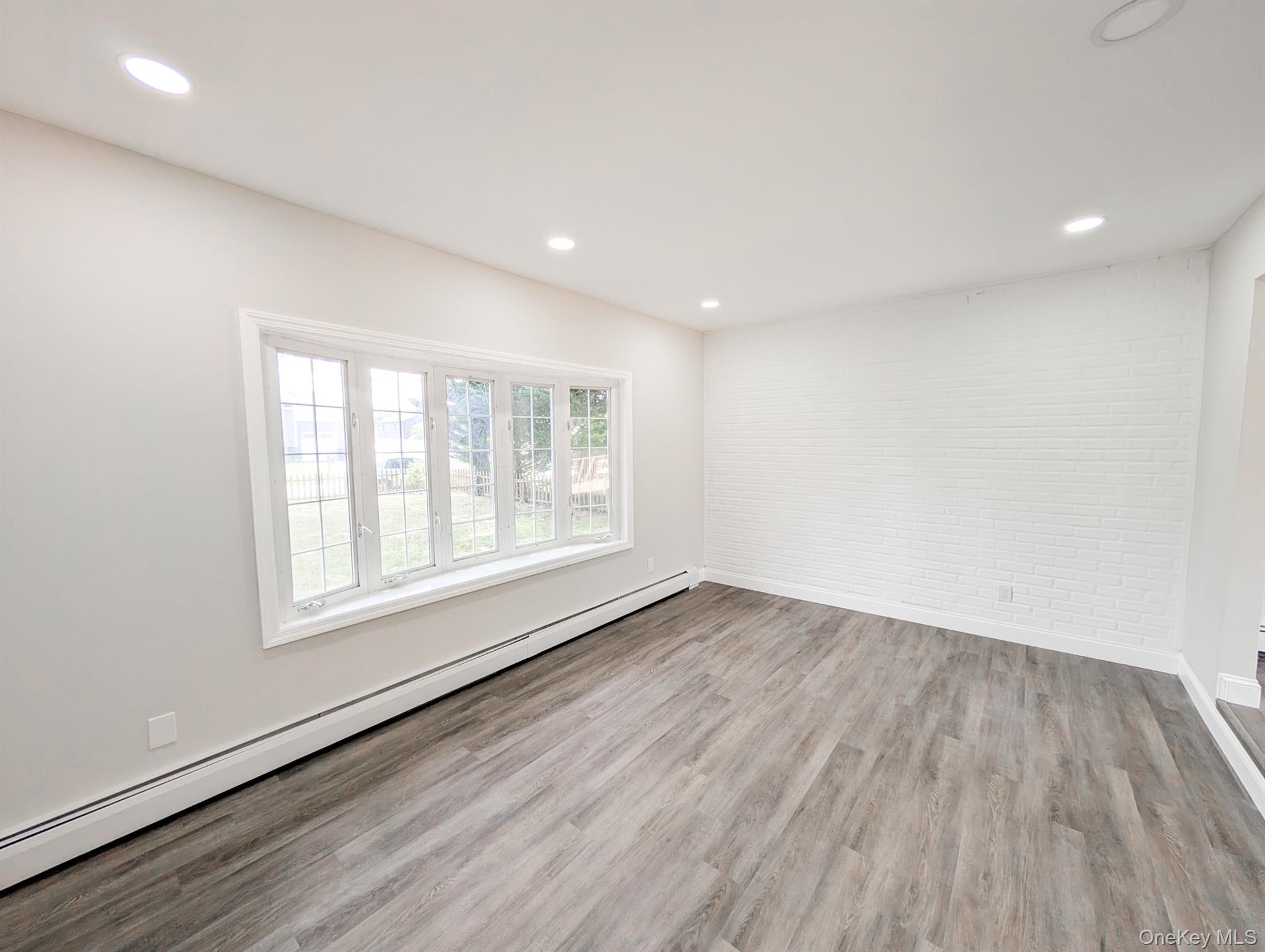 #4 photo, 112 Miramar Avenue, サフォーク郡 East Patchogue , NY 11772