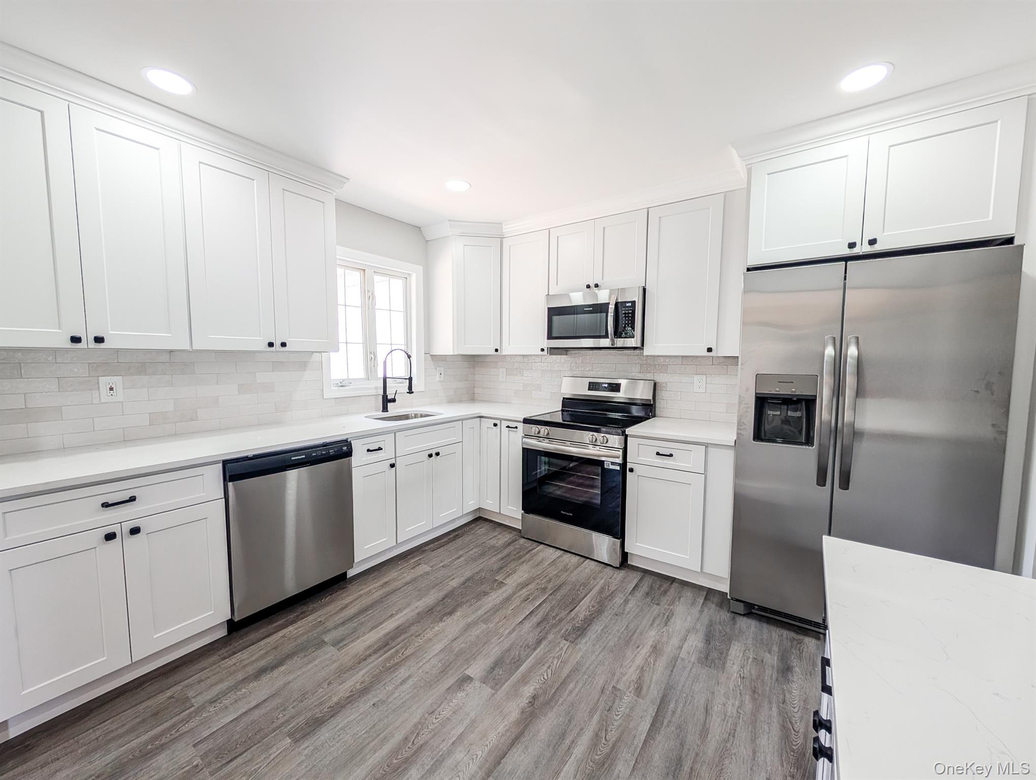 #5 photo, 112 Miramar Avenue, サフォーク郡 East Patchogue , NY 11772