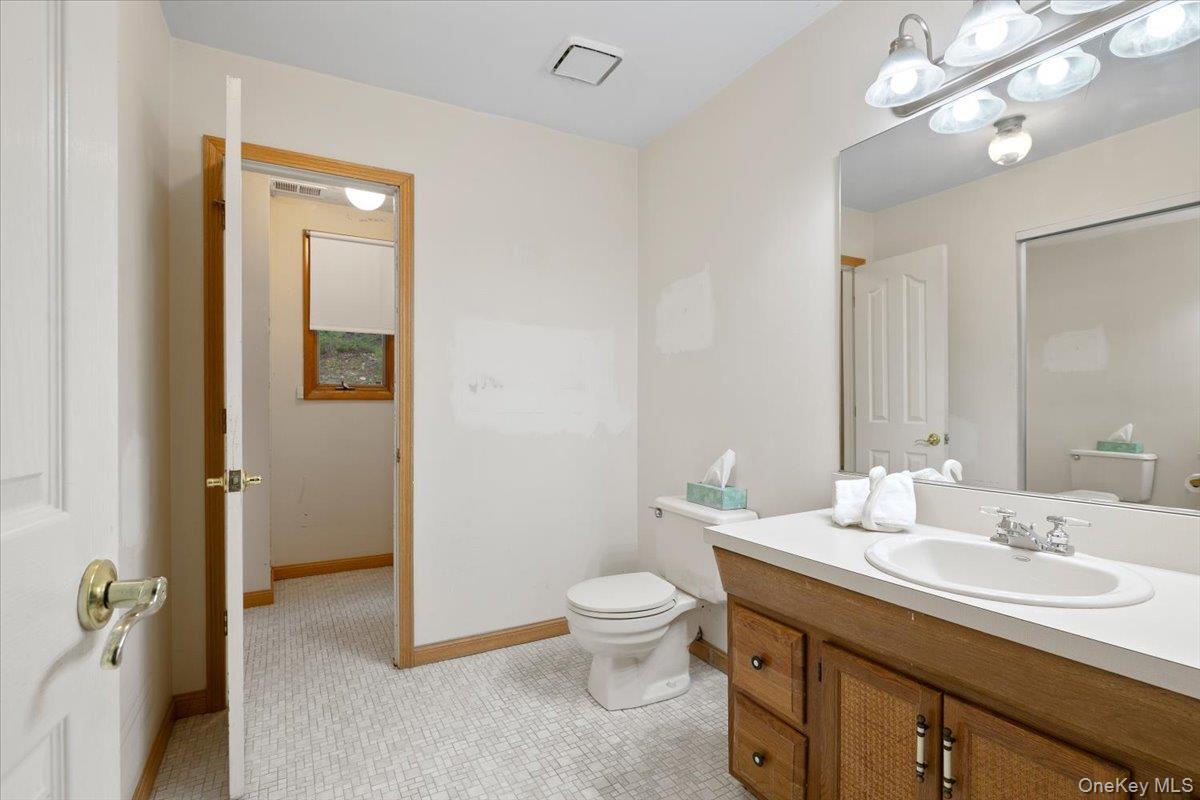 #13 photo, 281 Kohr Road, サフォーク郡 Kings Park , NY 11754