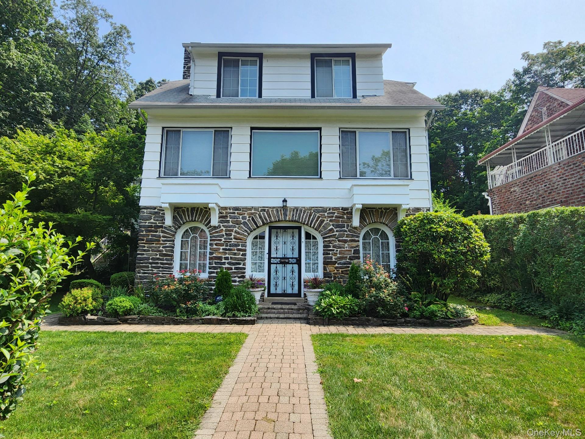 #2 photo, 19 Esplanade, Mount Vernon , NY 10553