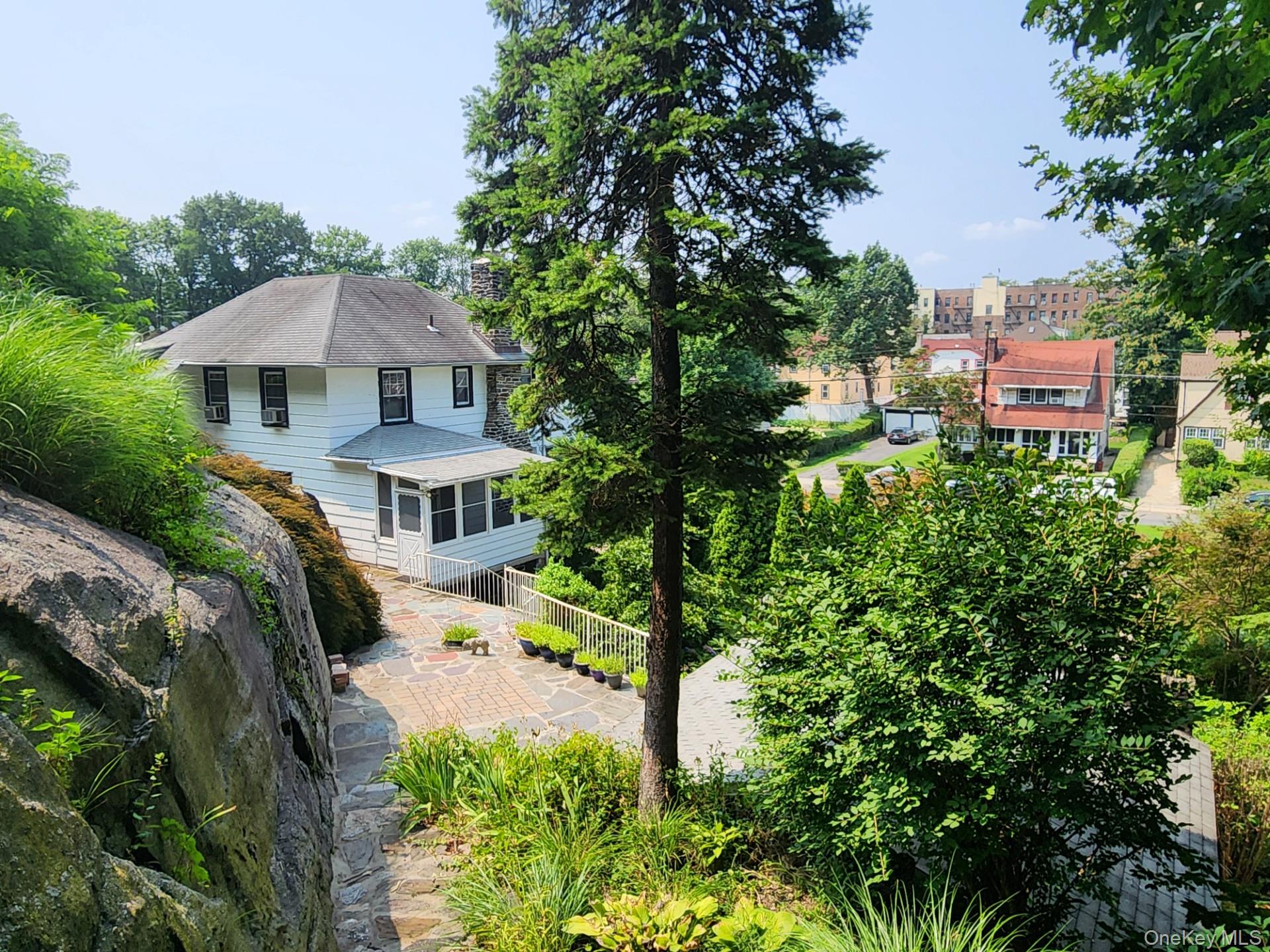 #20 photo, 19 Esplanade, Mount Vernon , NY 10553