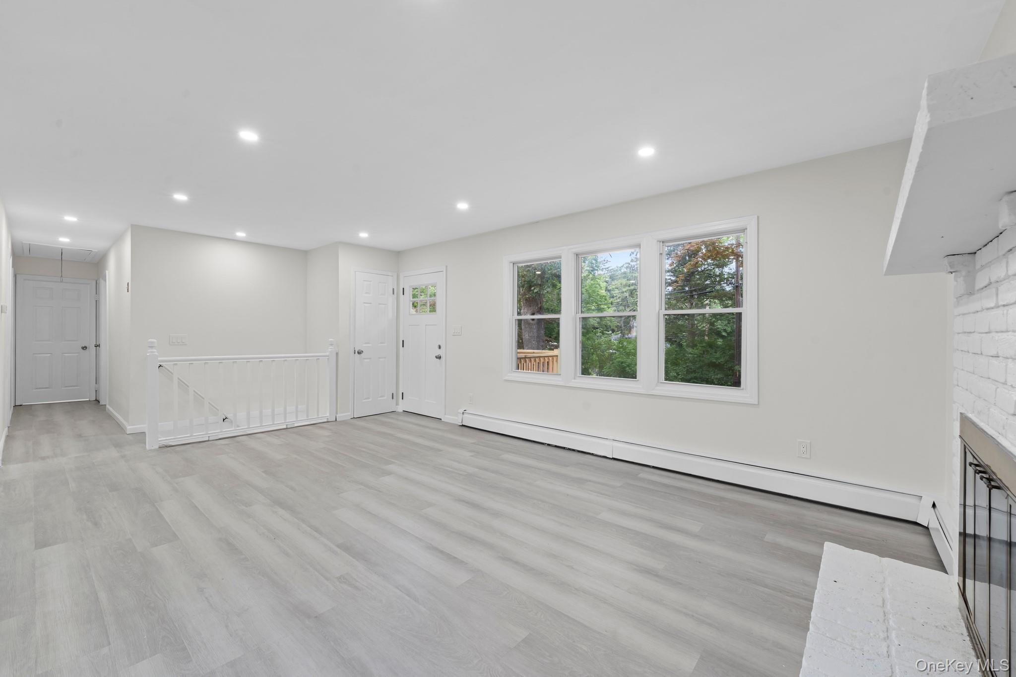 #15 photo, 16 Deer Drive, サフォーク郡 Sound Beach , NY 11789