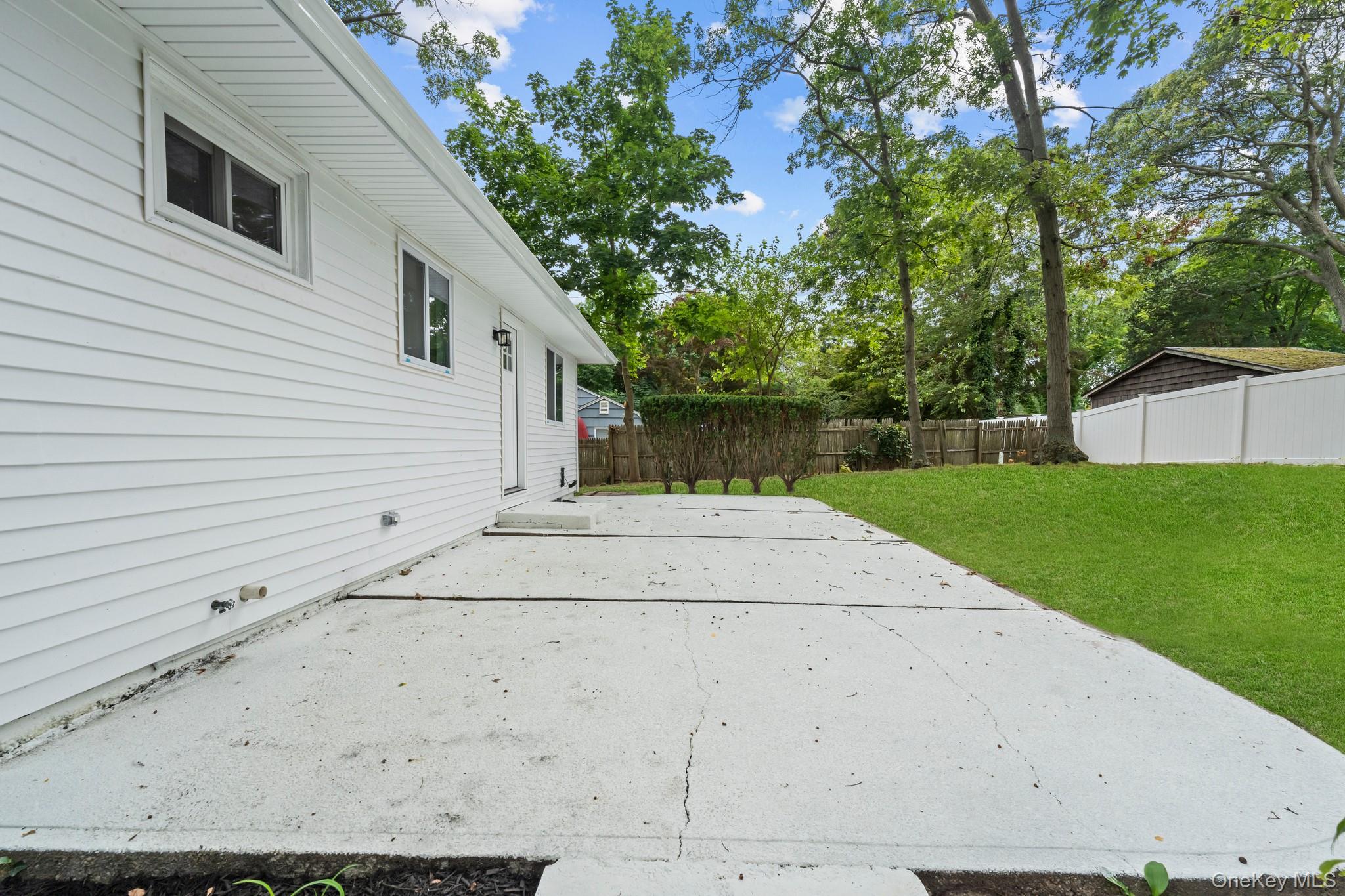 #20 photo, 16 Deer Drive, サフォーク郡 Sound Beach , NY 11789