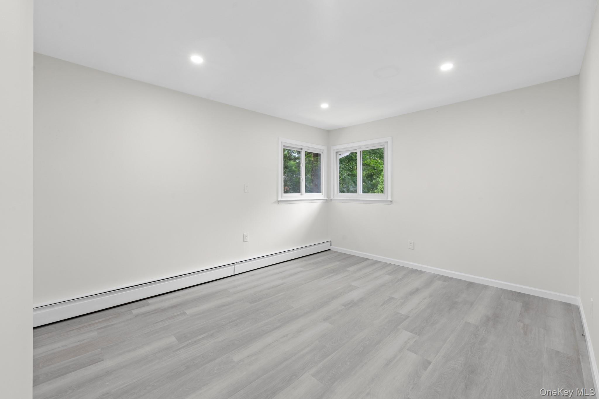 #4 photo, 16 Deer Drive, サフォーク郡 Sound Beach , NY 11789