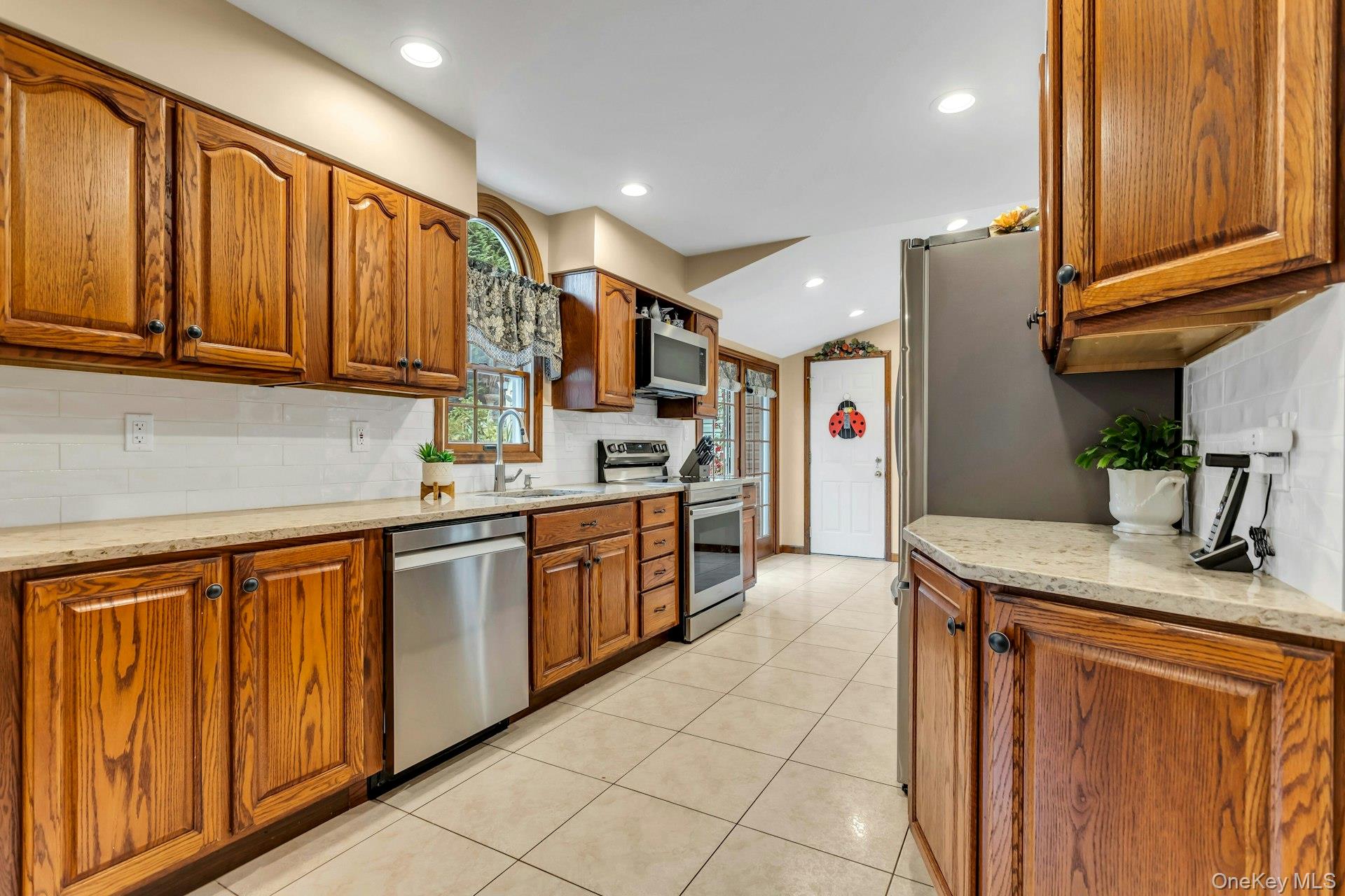 #9 photo, 7 Sun Valley Court, サフォーク郡 Northport , NY 11768