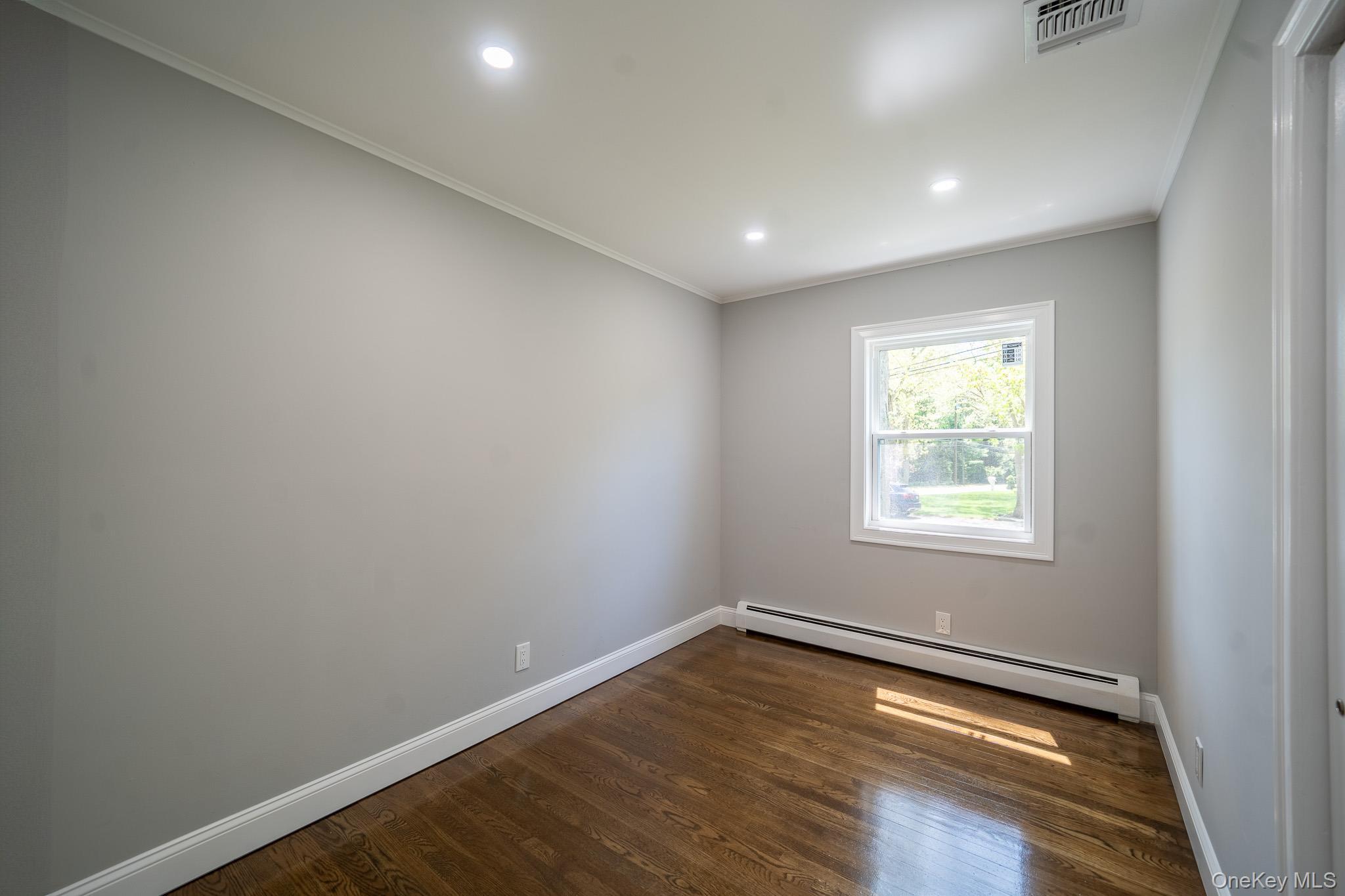 #12 photo, 23 Wheat Path Road, Mount Sinai , NY 11766