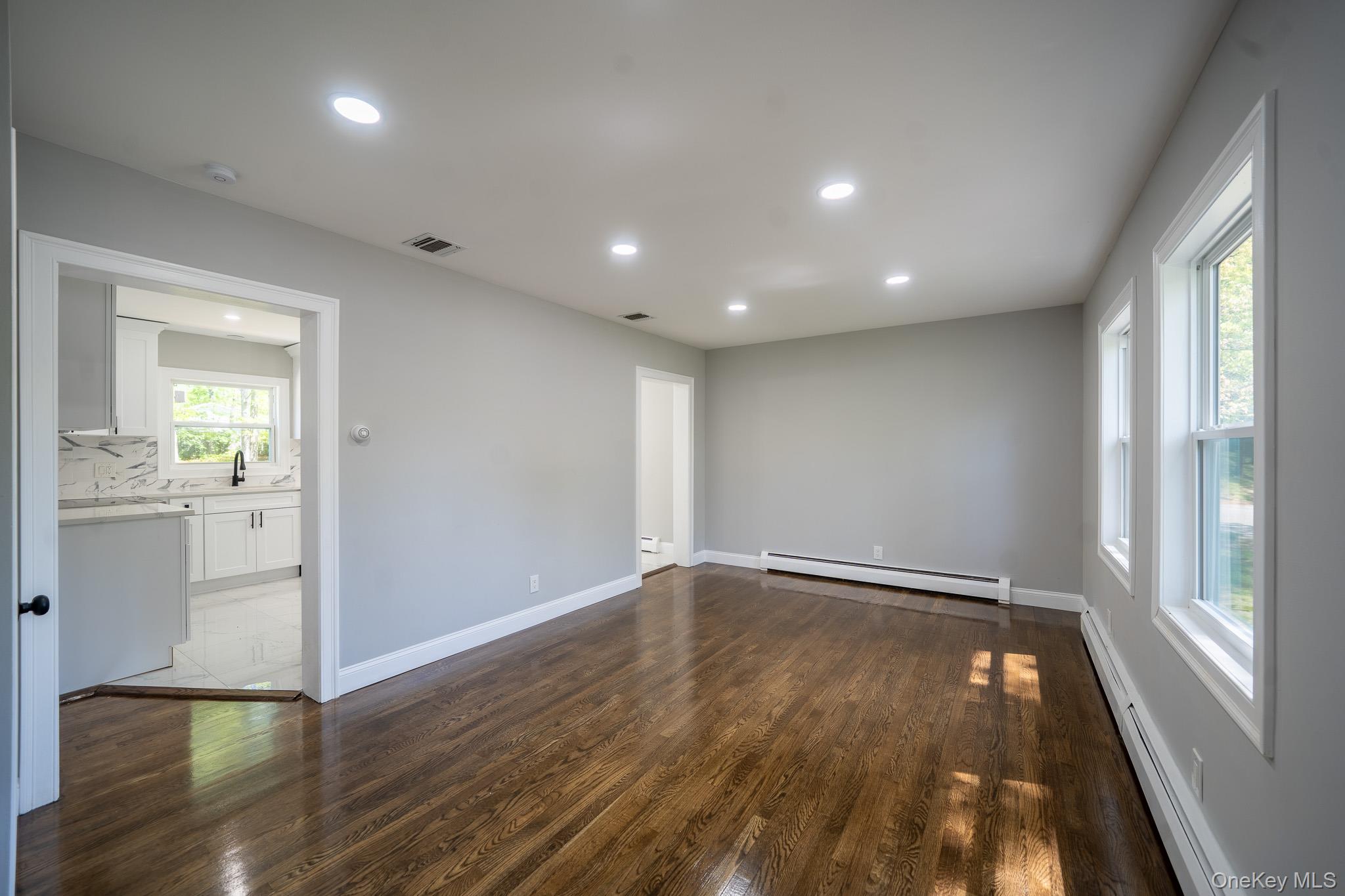 #7 photo, 23 Wheat Path Road, Mount Sinai , NY 11766