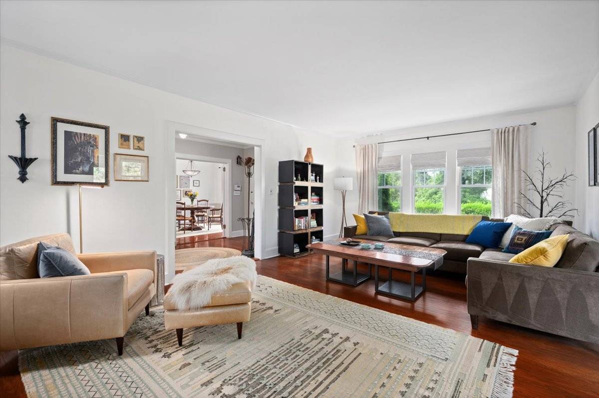 #10 photo, 400 Manor Ridge Road, Pelham , NY 10803