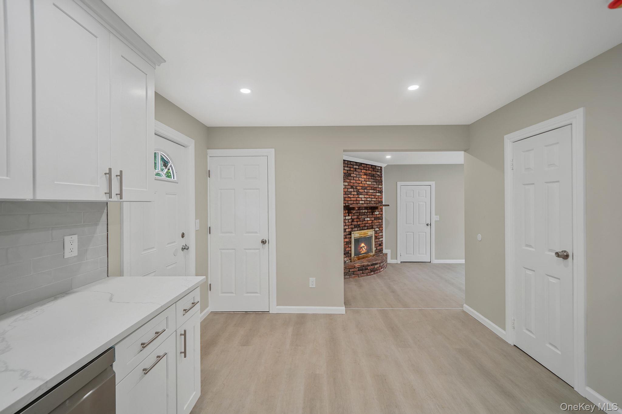 #5 photo, 15 Bellaire Drive, サフォーク郡 Ridge , NY 11961