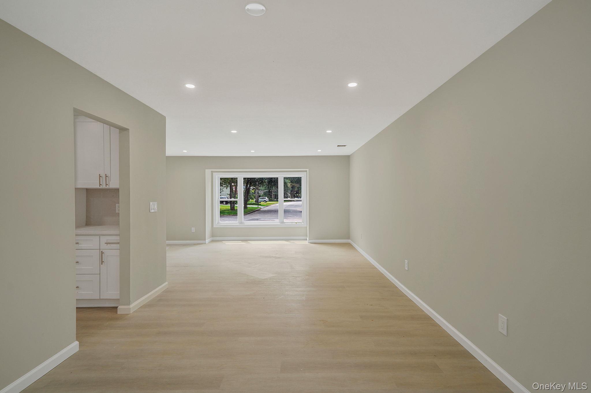 #9 photo, 15 Bellaire Drive, サフォーク郡 Ridge , NY 11961