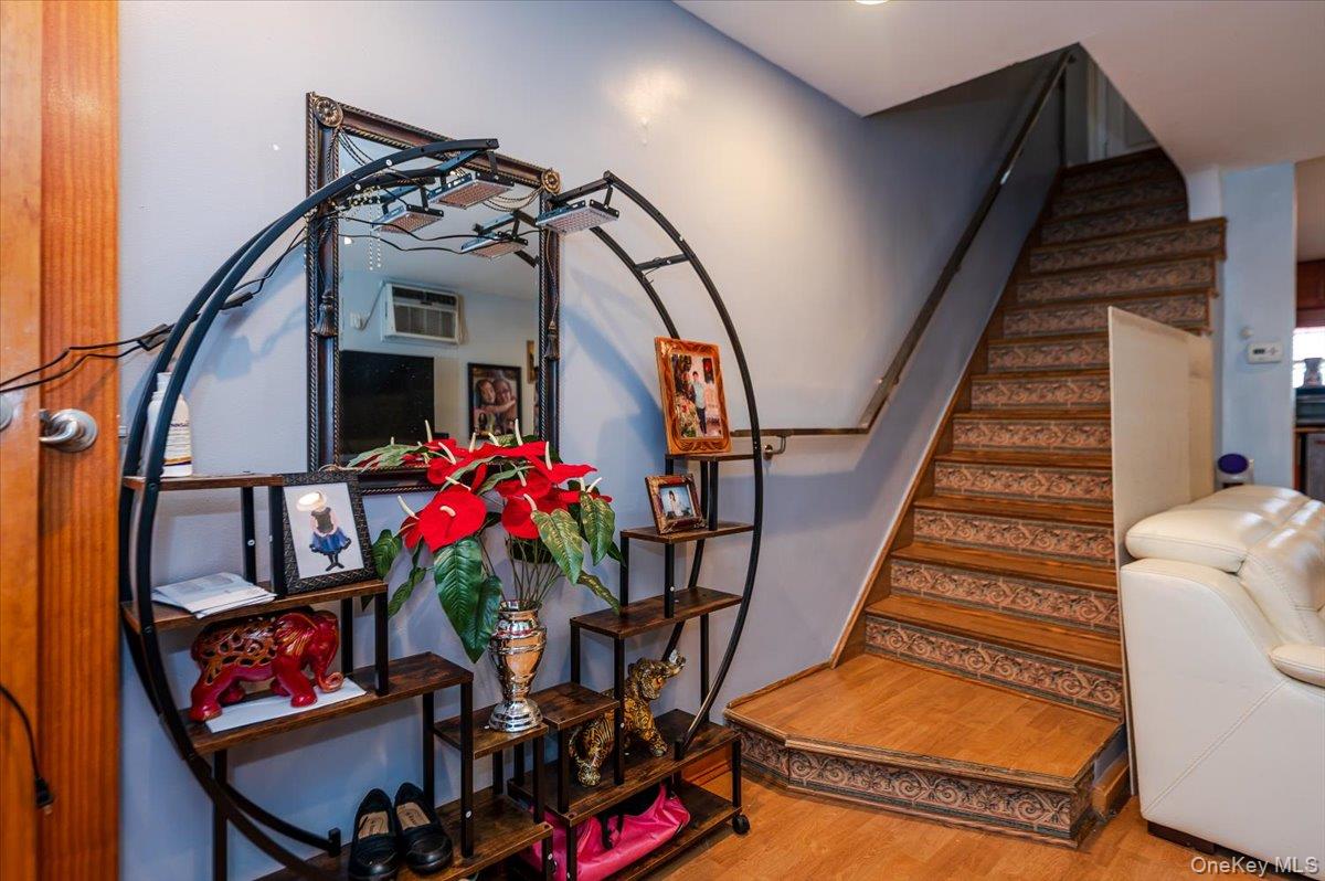 #10 photo, 2703 Woodhull Avenue, ブロンクス区 Bronx , NY 10469