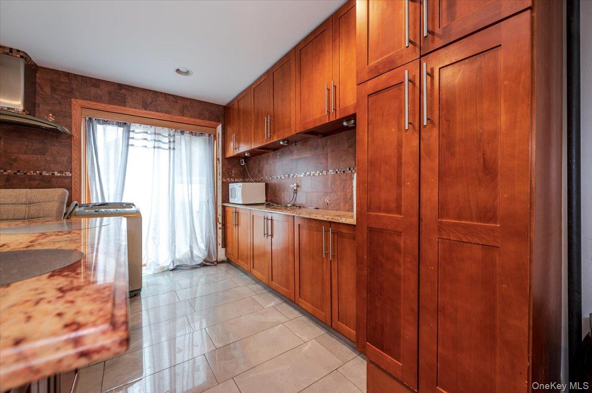 #8 photo, 2703 Woodhull Avenue, ブロンクス区 Bronx , NY 10469