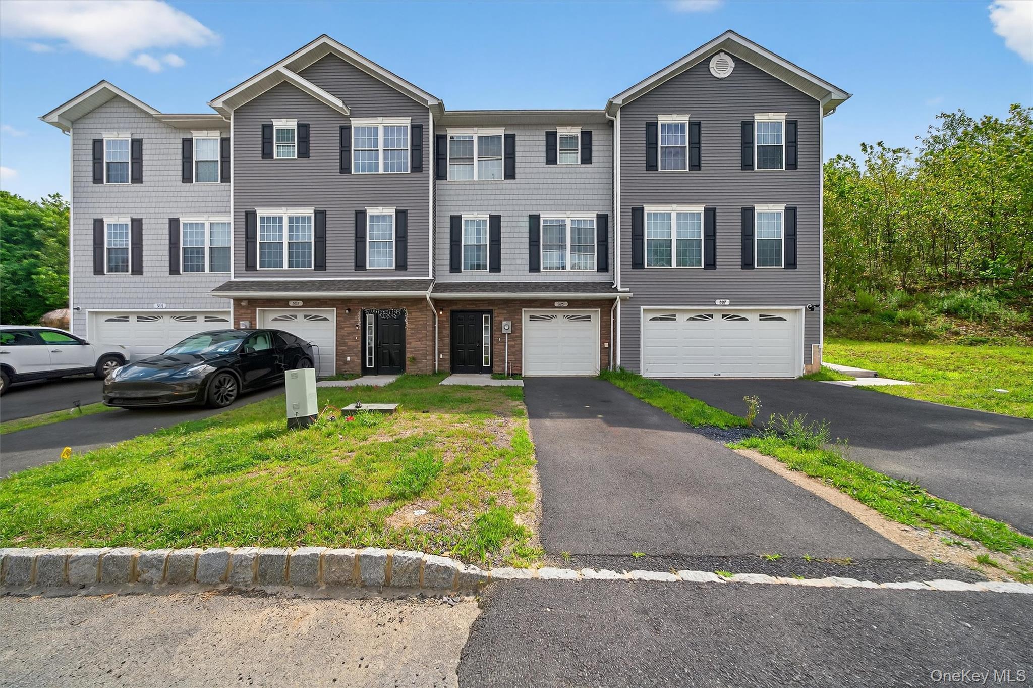 #1 photo, 505 Iron Forge Lane, New Windsor , NY 12553