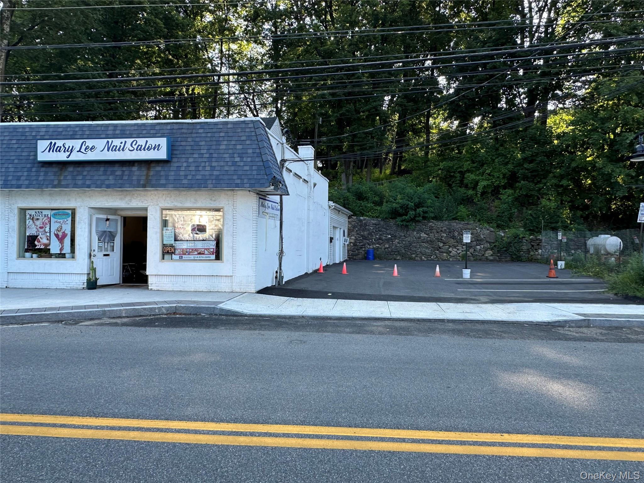 #11 photo, 414 Elwood Avenue, Hawthorne , NY 10532