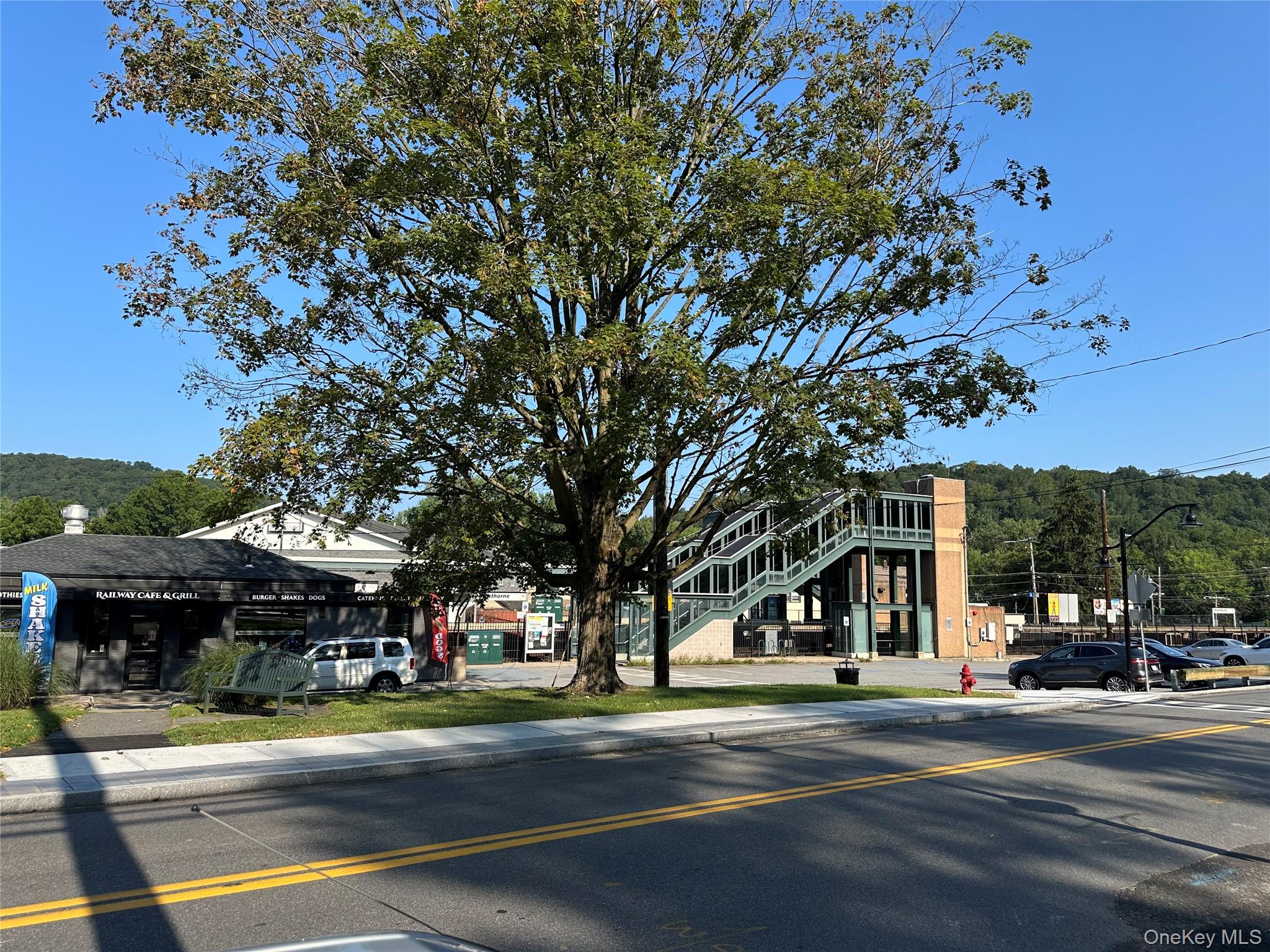 #2 photo, 414 Elwood Avenue, Hawthorne , NY 10532