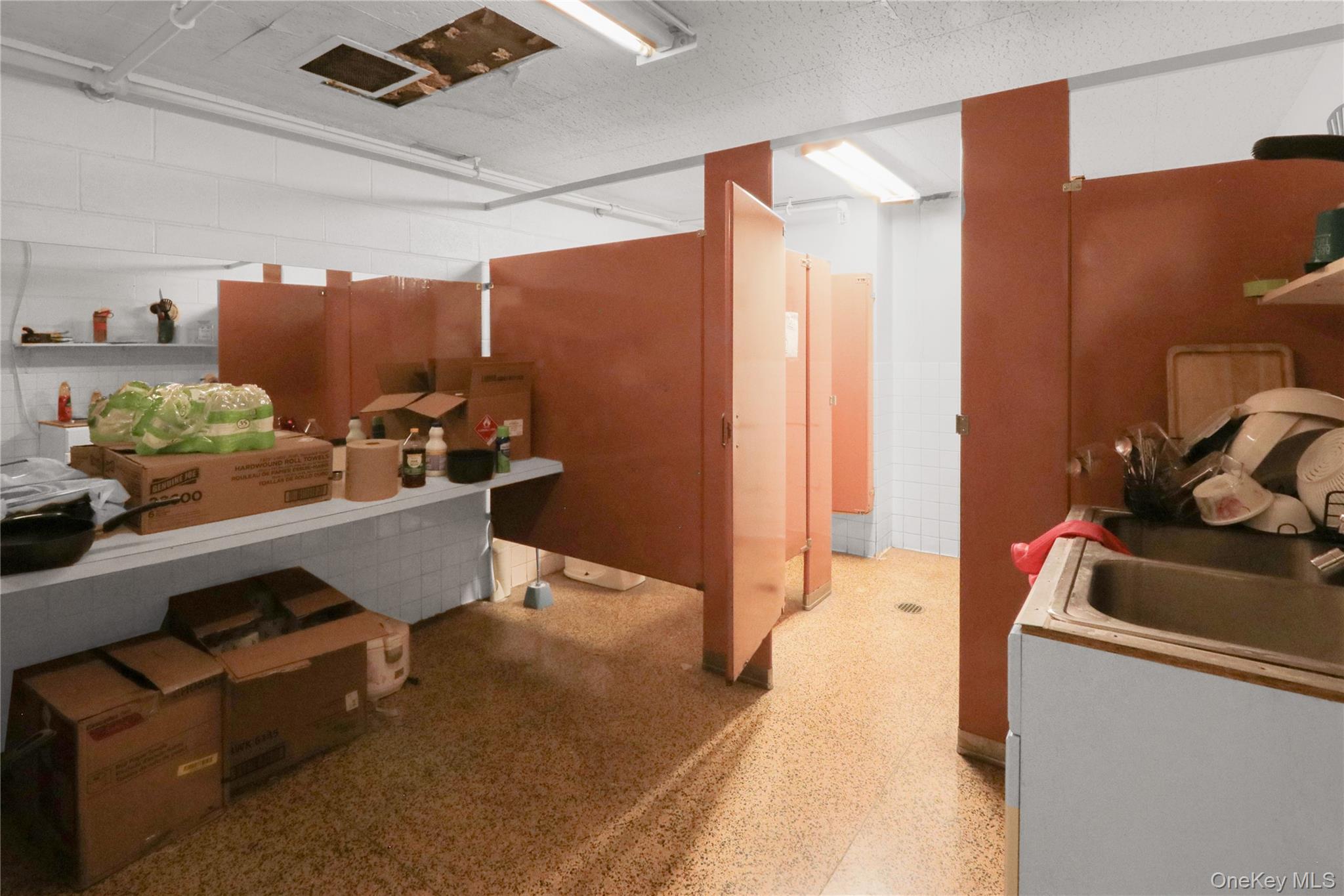 #16 photo, 453 Broadway, Newburgh , NY 12550