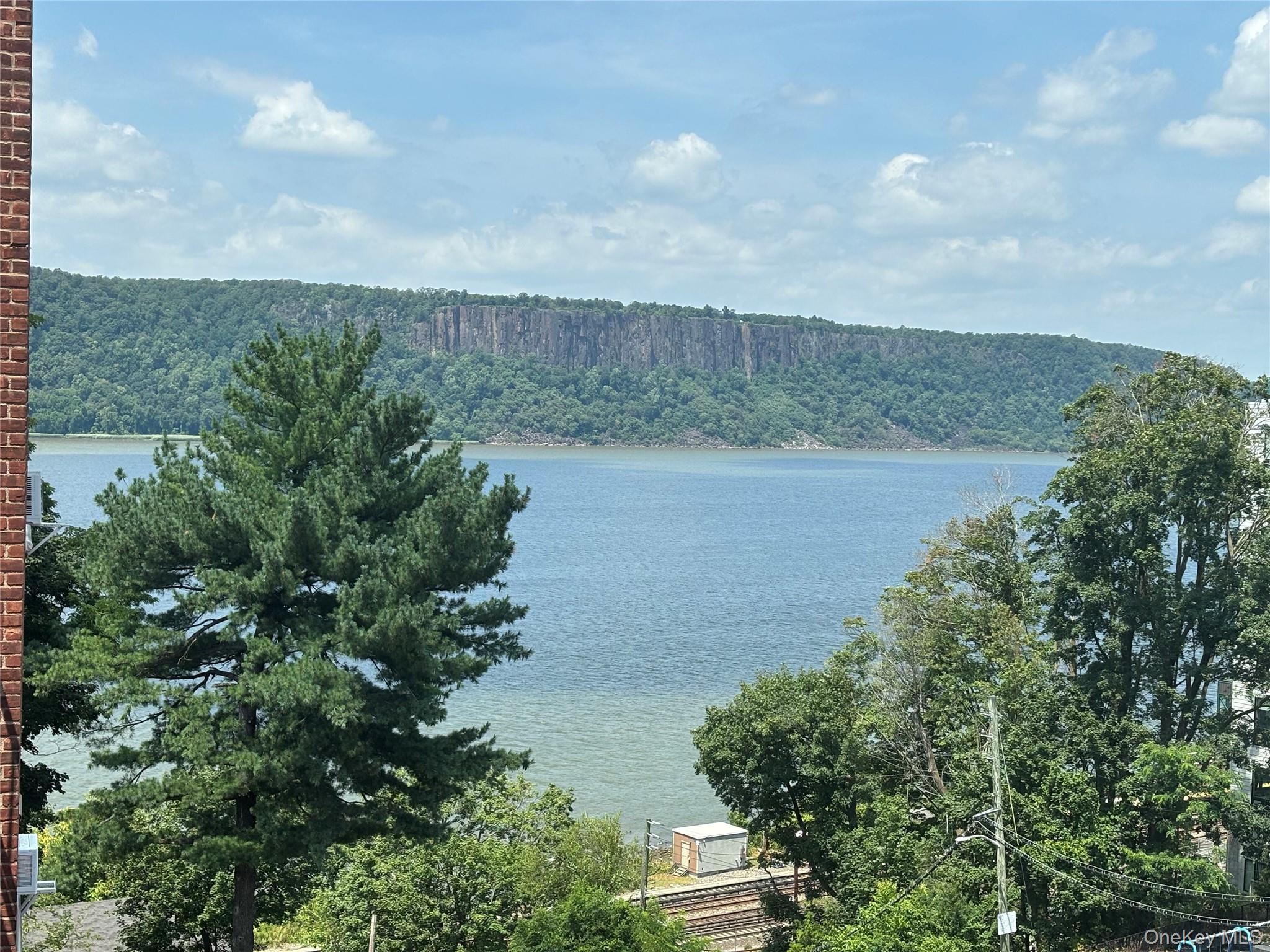 #14 photo, 1 Hawley Terrace, Yonkers , NY 10701