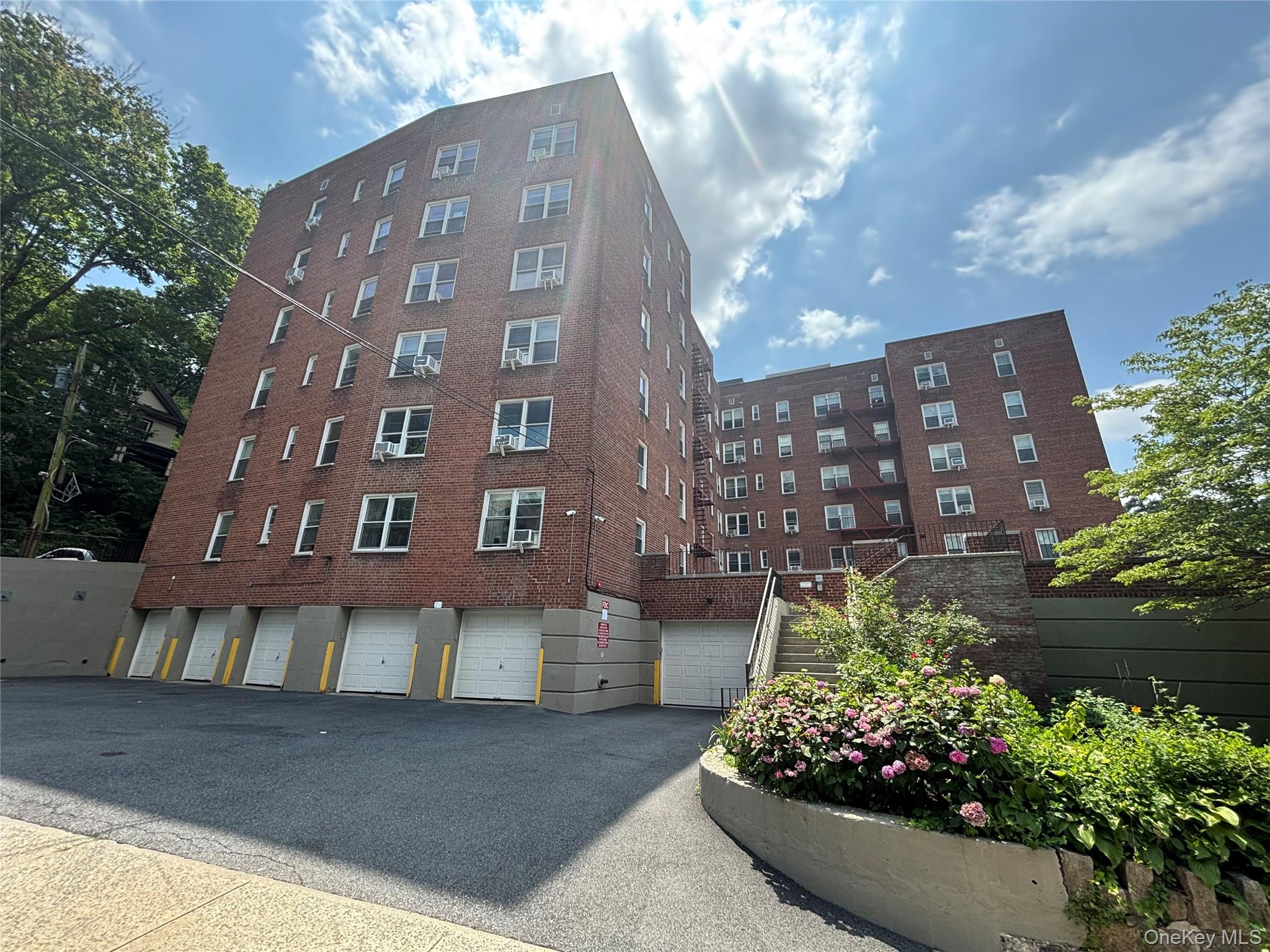 #16 photo, 1 Hawley Terrace, Yonkers , NY 10701