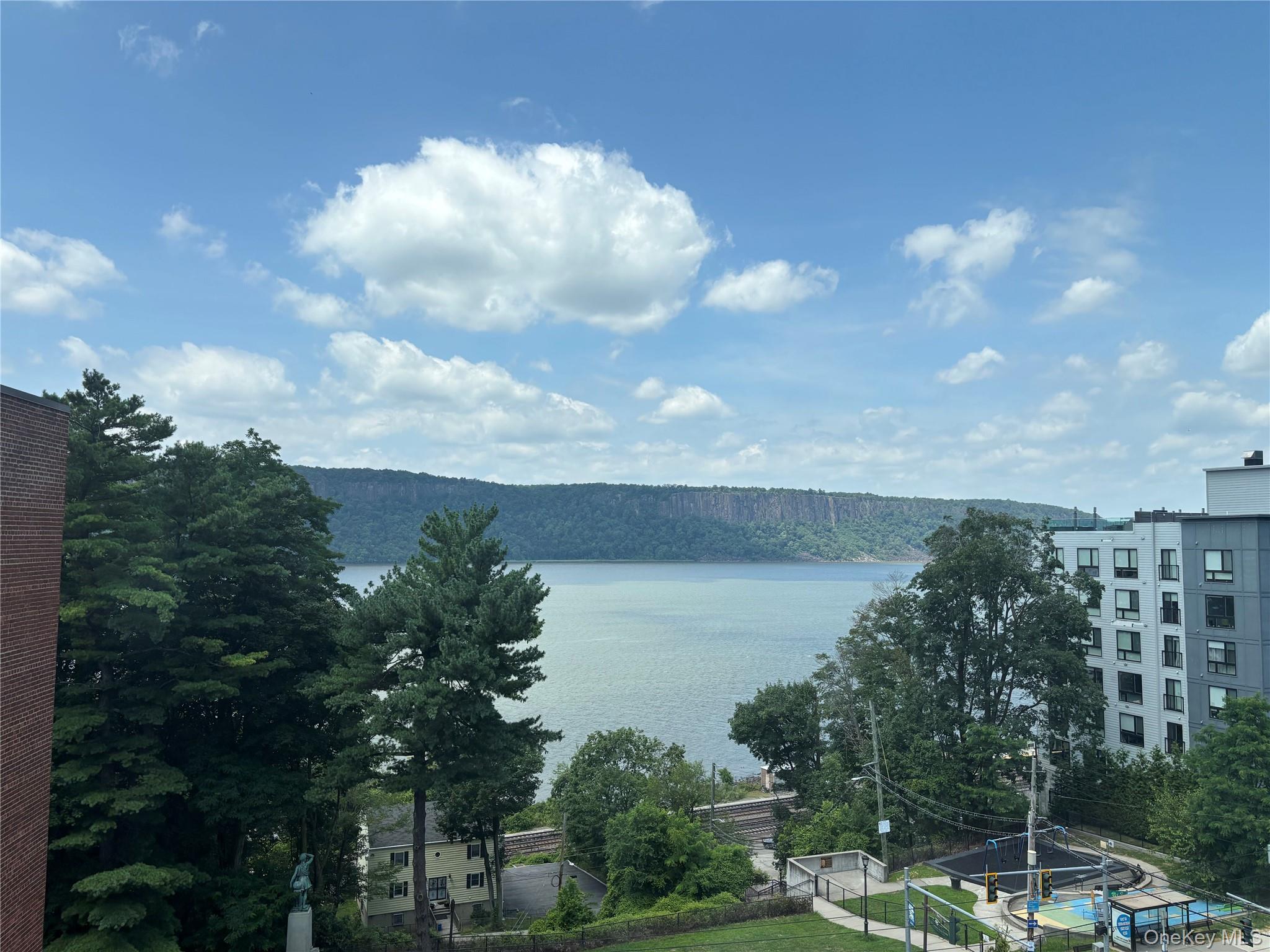 #20 photo, 1 Hawley Terrace, Yonkers , NY 10701