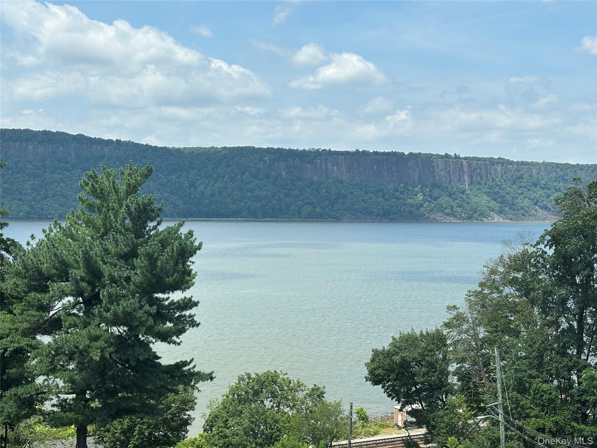 #4 photo, 1 Hawley Terrace, Yonkers , NY 10701