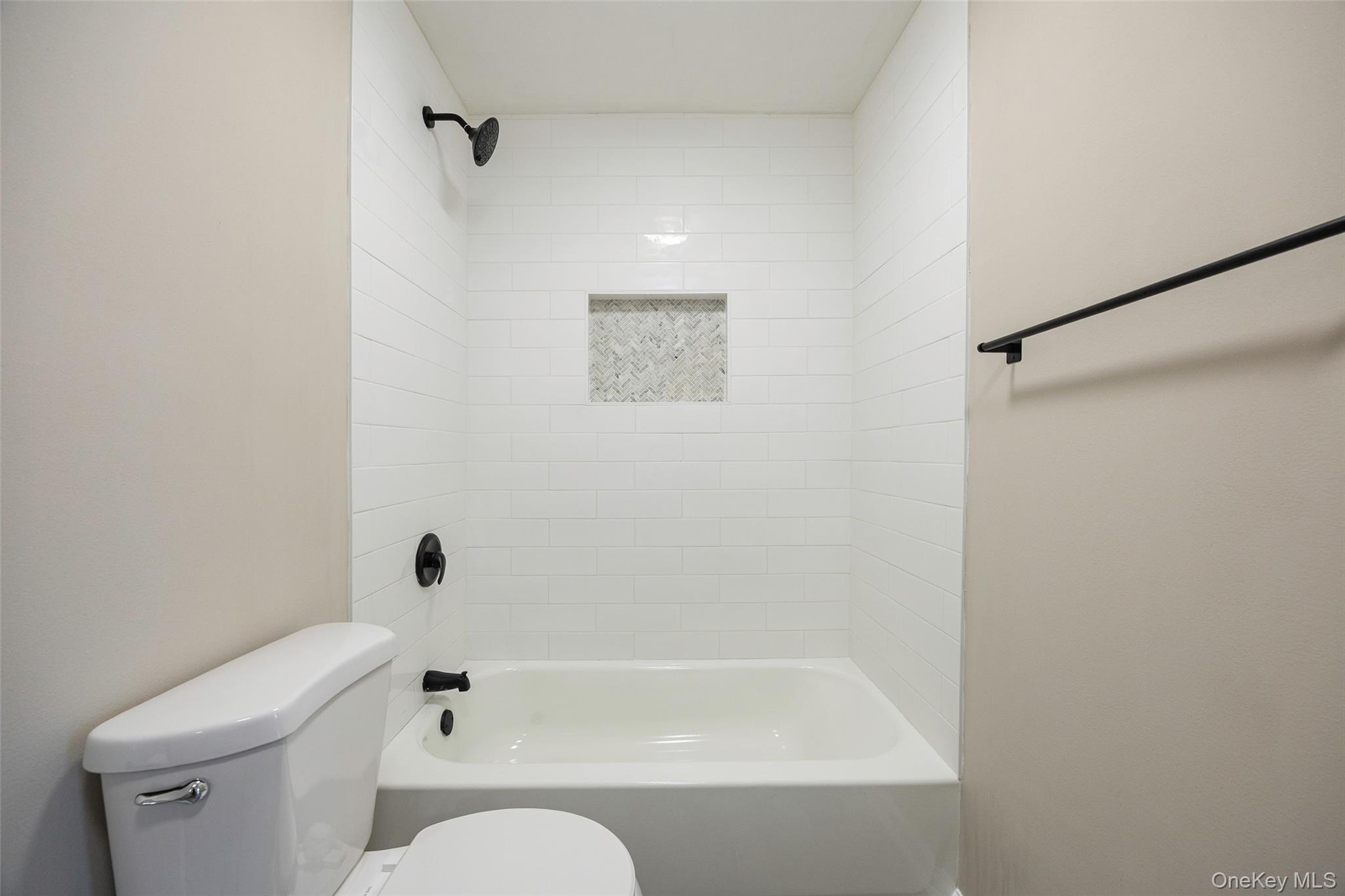 #18 photo, 2206 Mulberry Court, Poughkeepsie , NY 12603