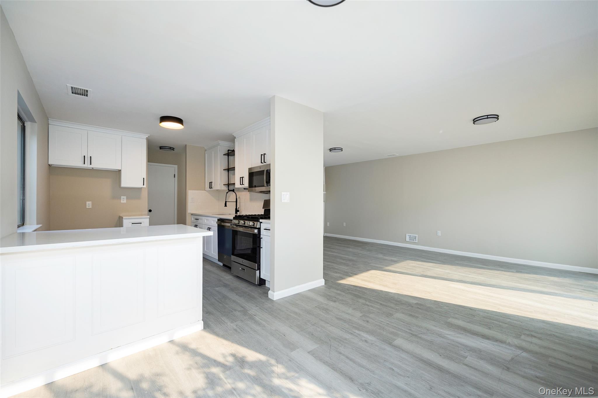 #7 photo, 2206 Mulberry Court, Poughkeepsie , NY 12603