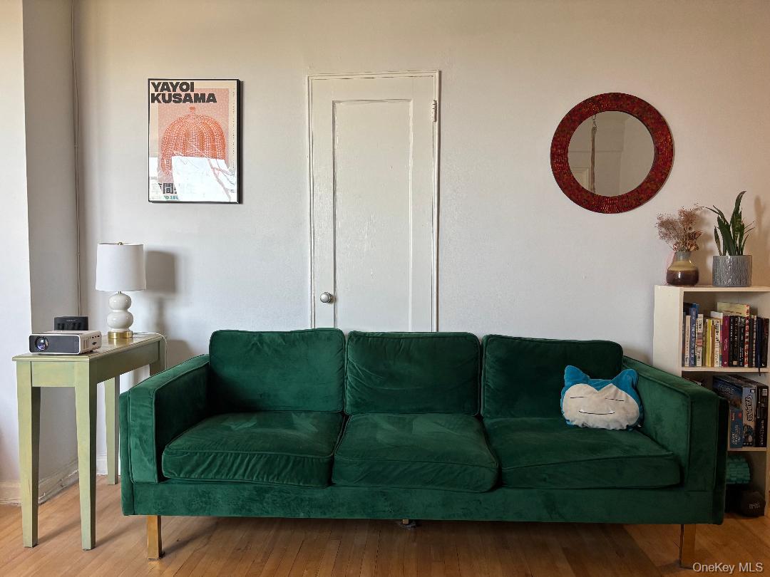 #4 photo, 3920 52nd Street, クイーンズ区 Sunnyside , NY 11377