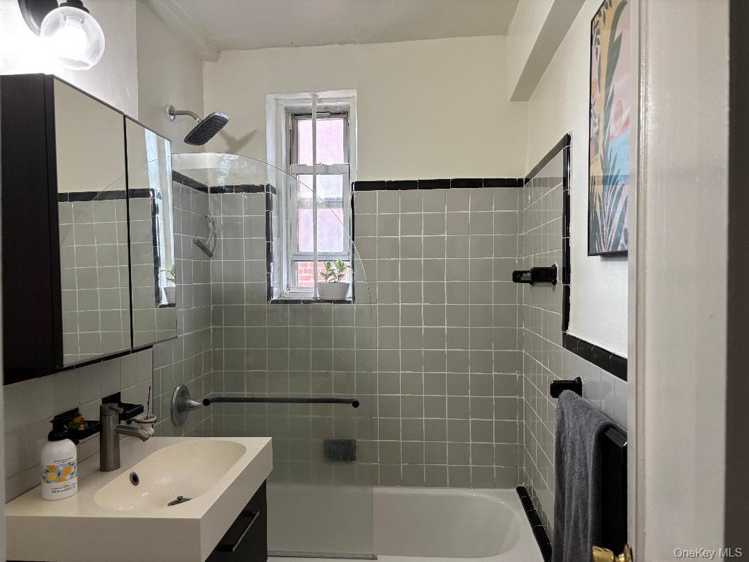 #9 photo, 3920 52nd Street, クイーンズ区 Sunnyside , NY 11377