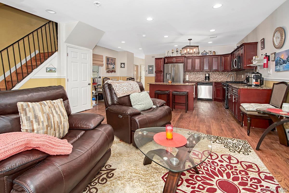 #11 photo, 833 E 229th Street, ブロンクス区 Bronx , NY 10466