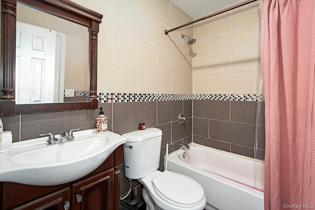 #12 photo, 833 E 229th Street, ブロンクス区 Bronx , NY 10466