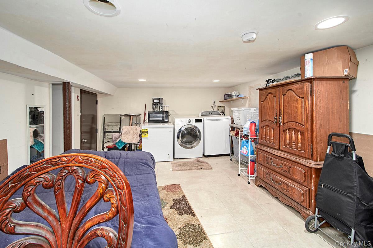 #19 photo, 833 E 229th Street, ブロンクス区 Bronx , NY 10466