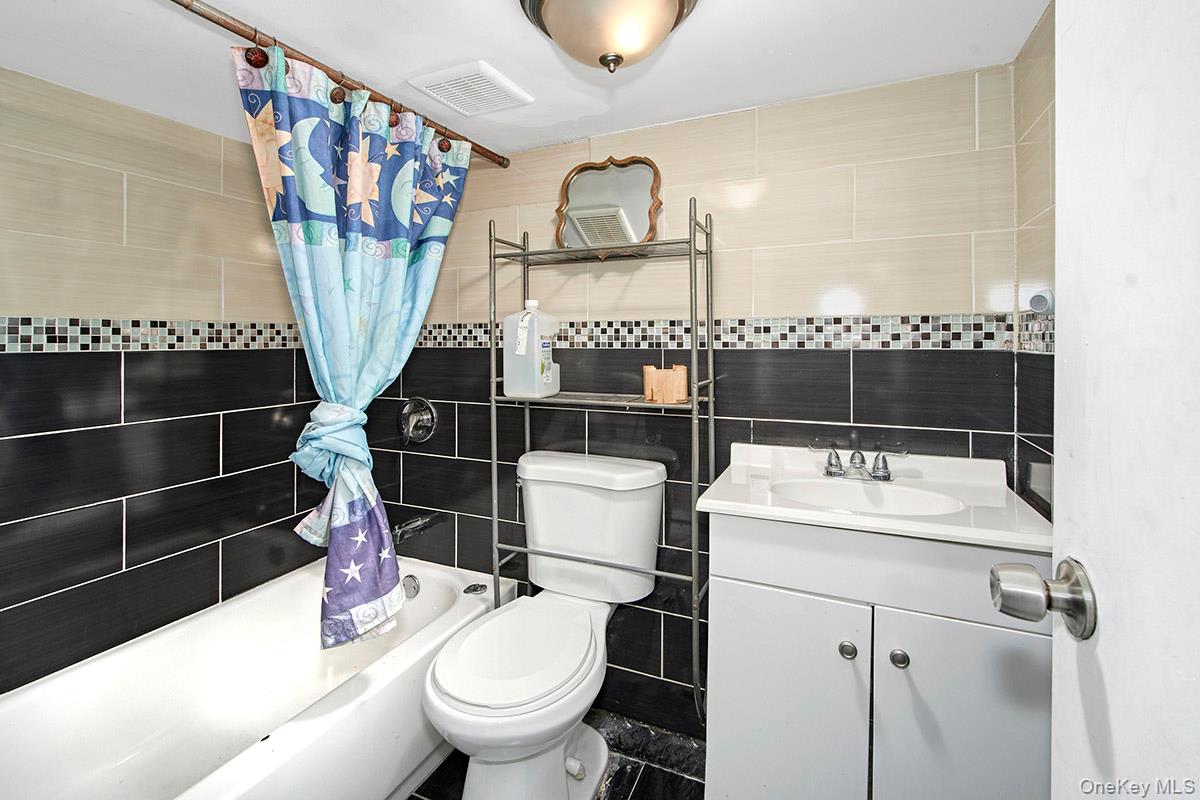 #20 photo, 833 E 229th Street, ブロンクス区 Bronx , NY 10466