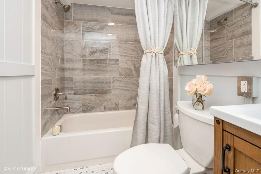 #18 photo, 10 Stuart Avenue, サフォーク郡 Babylon , NY 11702