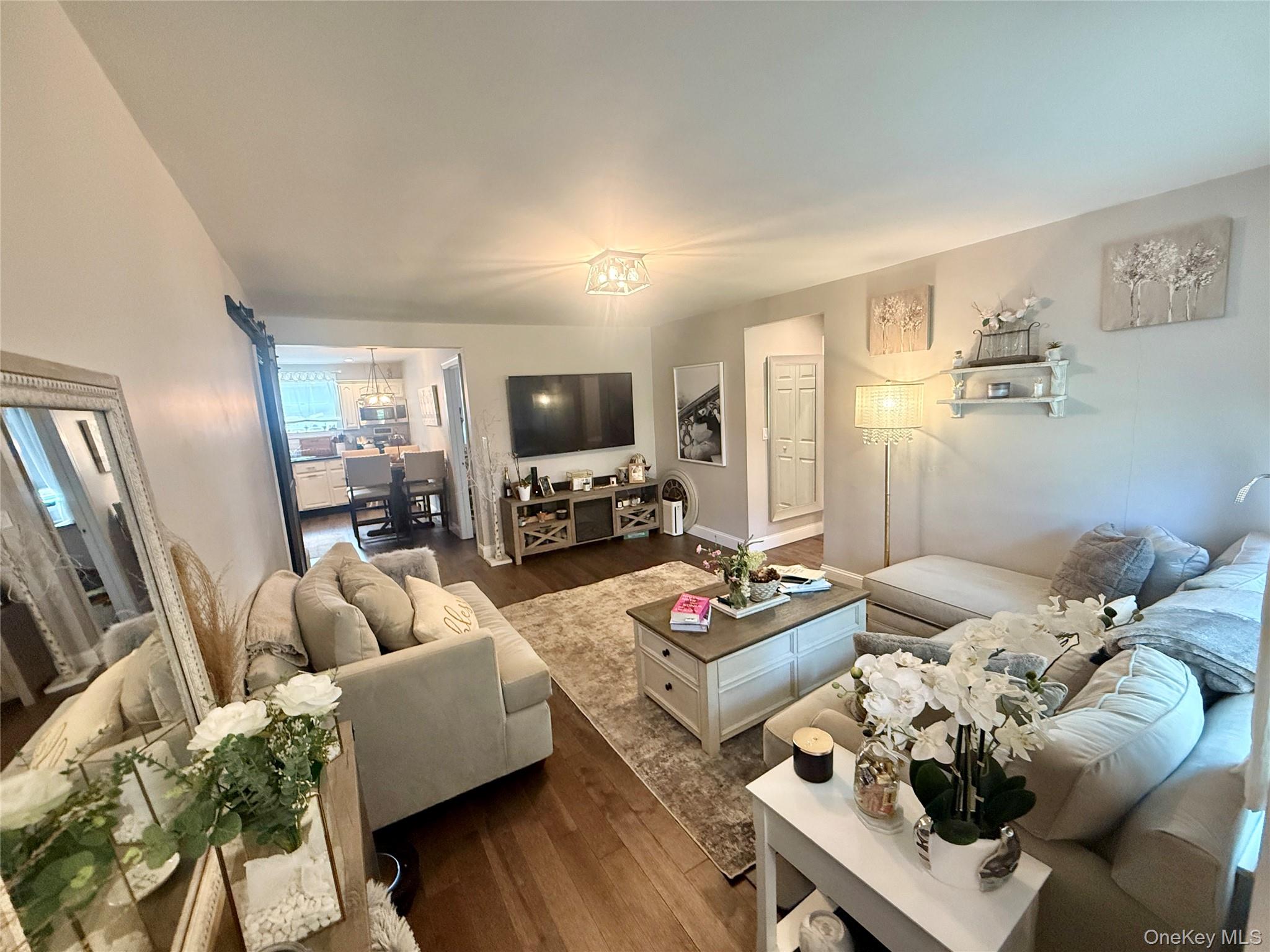 #4 photo, 38L Glen Keith, 롱 아일랜드 Glen Cove , NY 11542