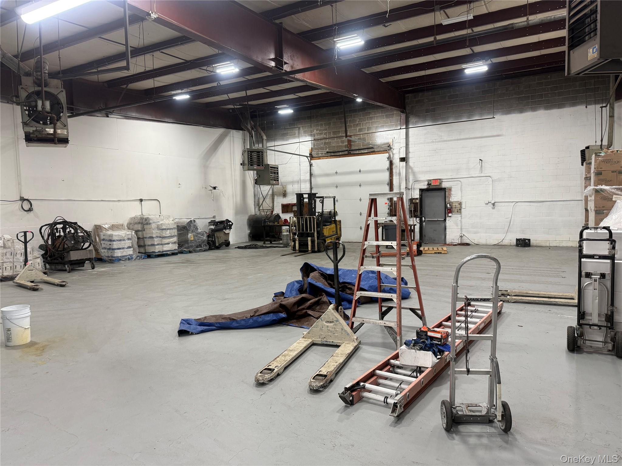 #9 photo, 75 Urban Avenue, ナッソー郡 Westbury , NY 11590