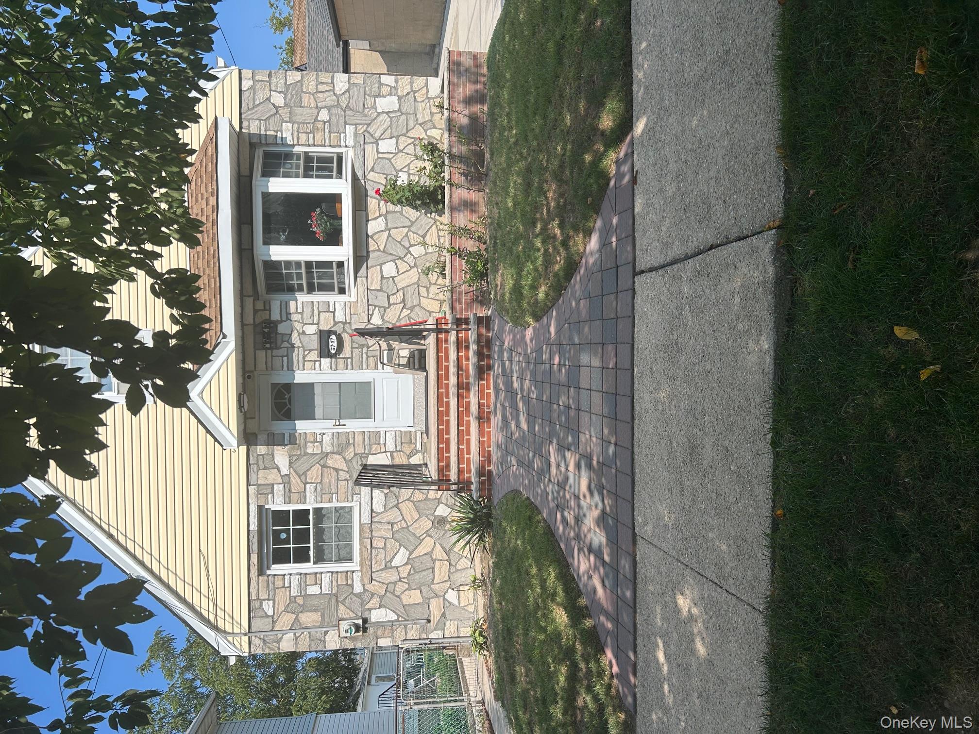 #1 photo, 87-47 256th Street, Floral Park , NY 11001
