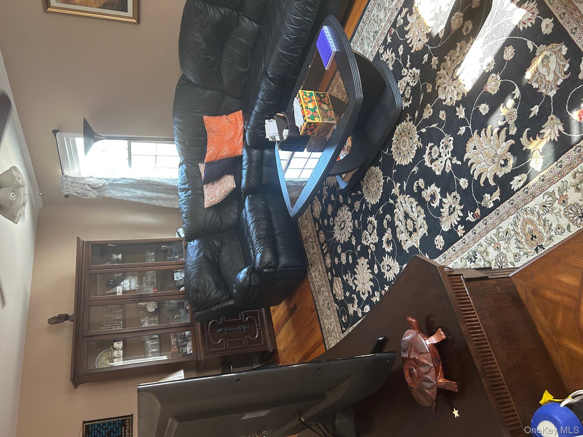 #3 photo, 87-47 256th Street, Floral Park , NY 11001