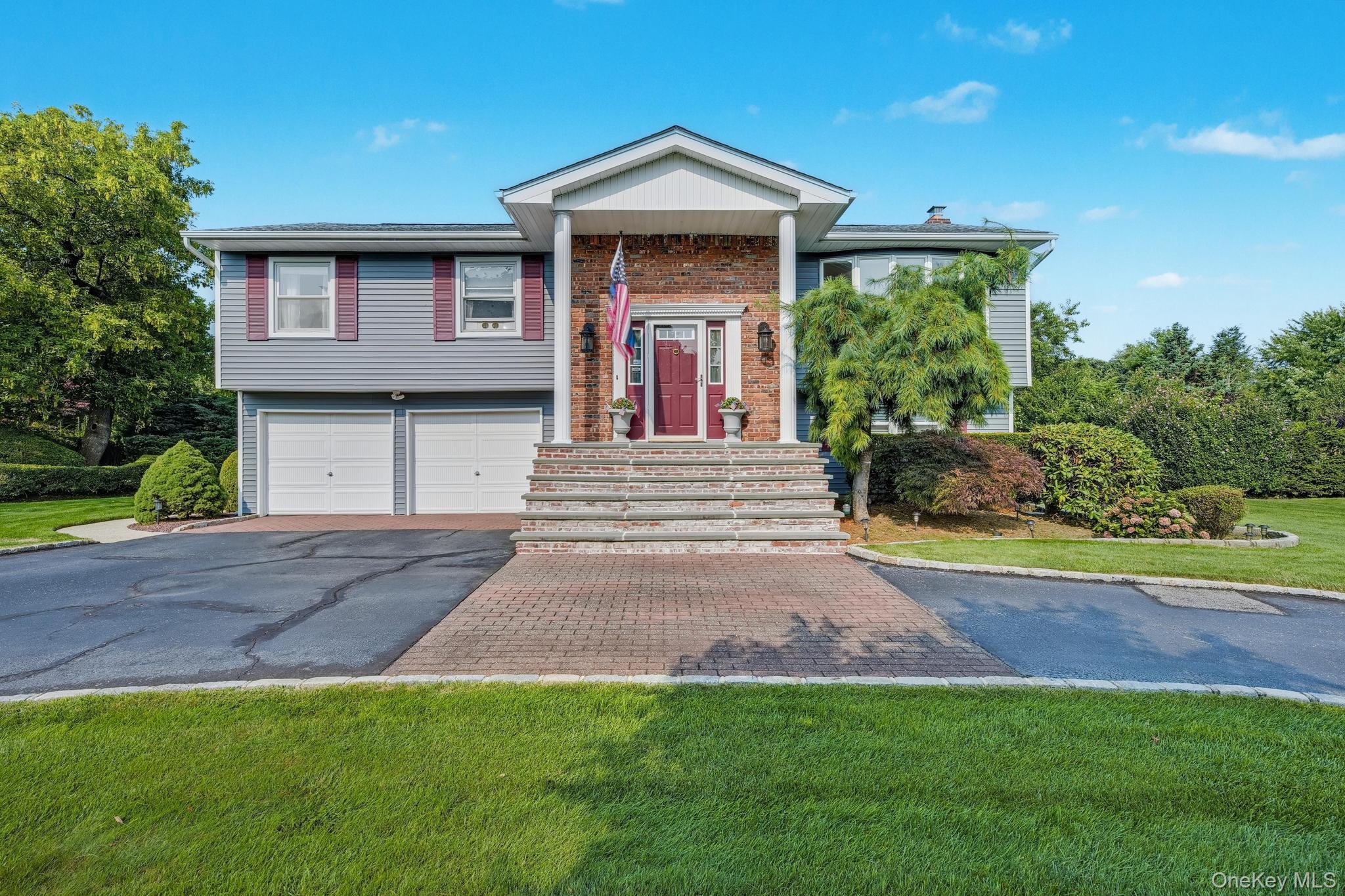 #1 photo, 20 Peppermint Road, 东长岛 康马克 Commack , NY 11725